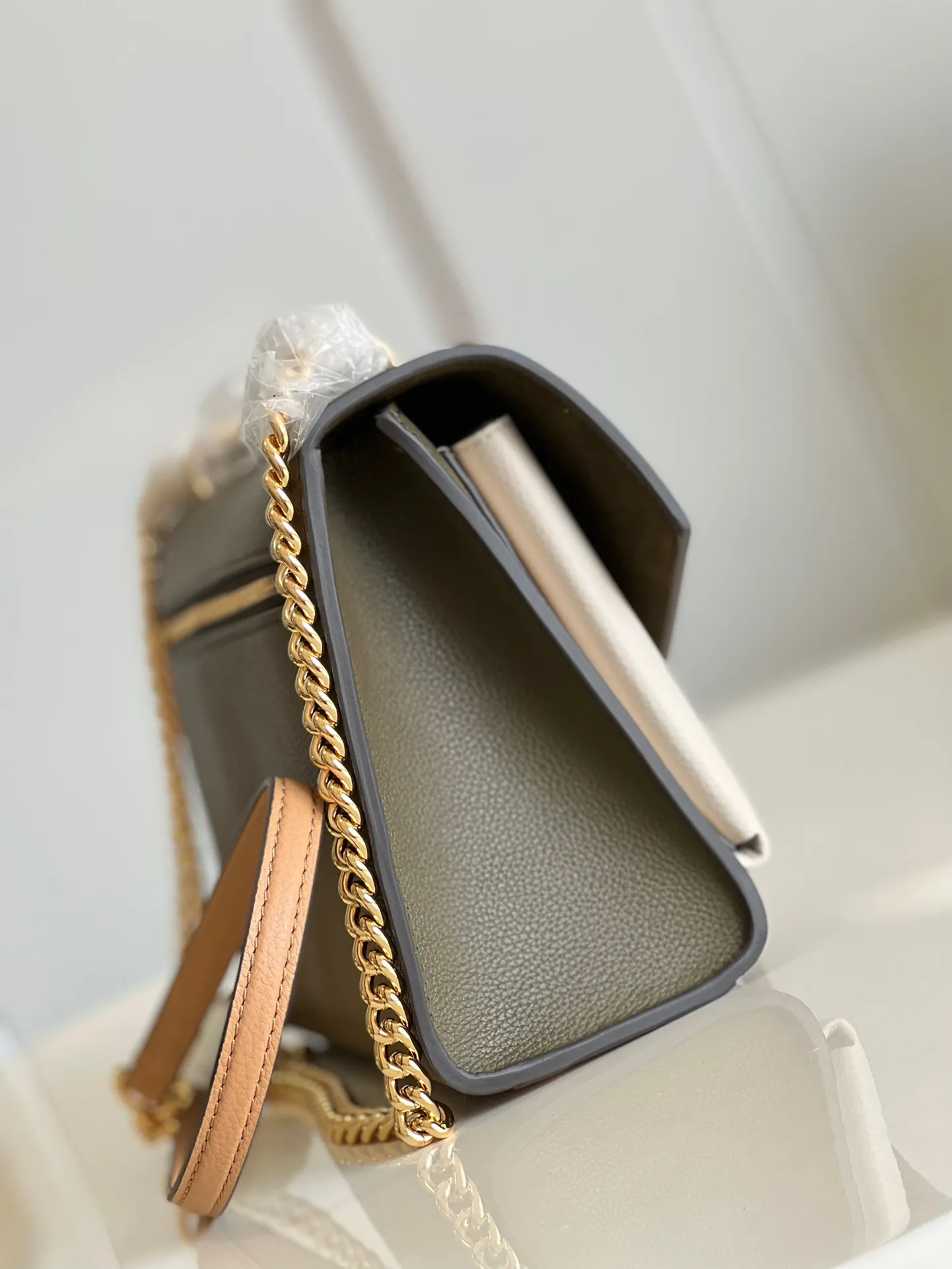 Louis Vuitton Mylockme Chain Bag M20799 - 图片 4