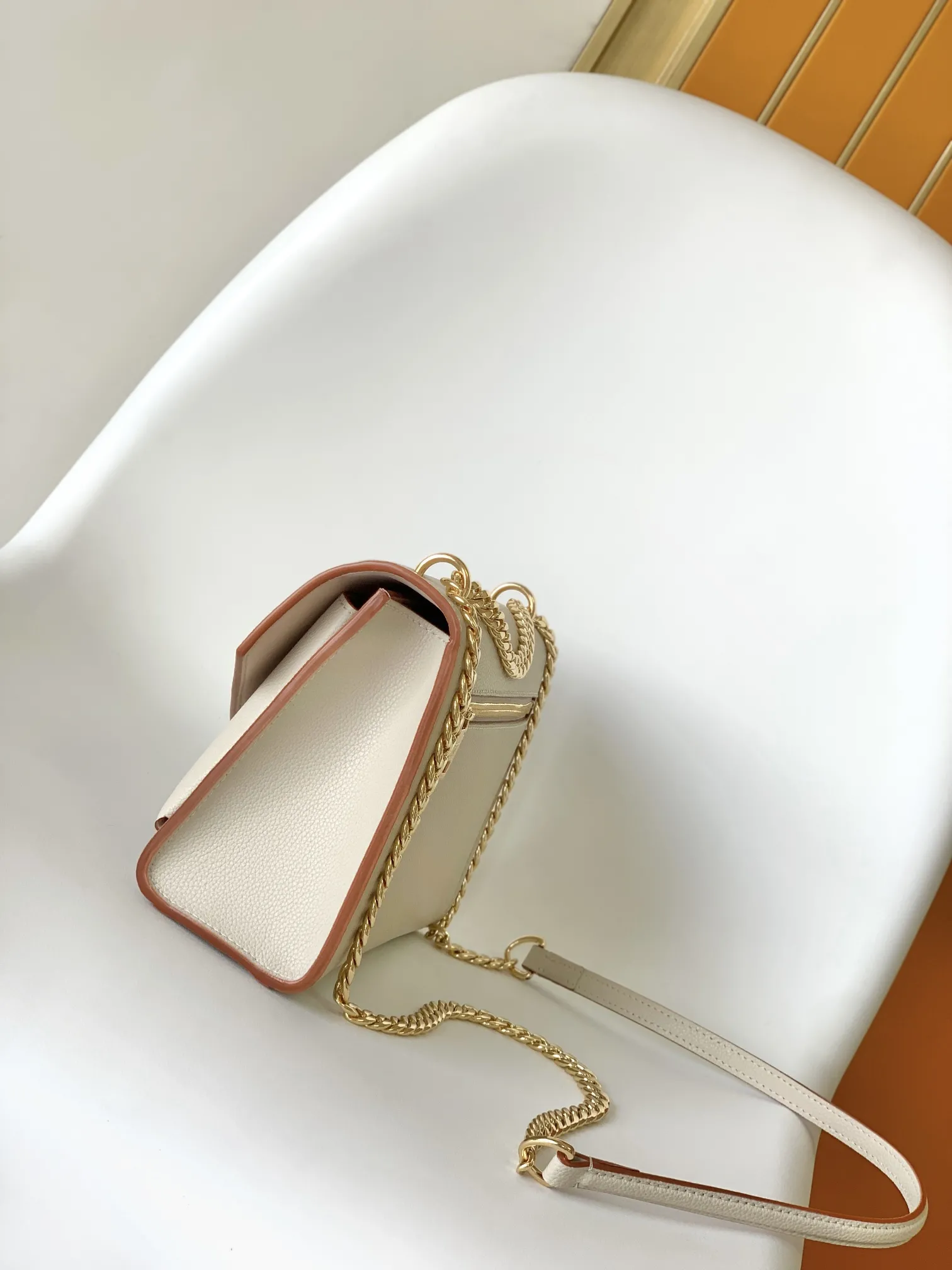 Louis Vuitton Mylockme Chain Bag M56137 - 图片 4