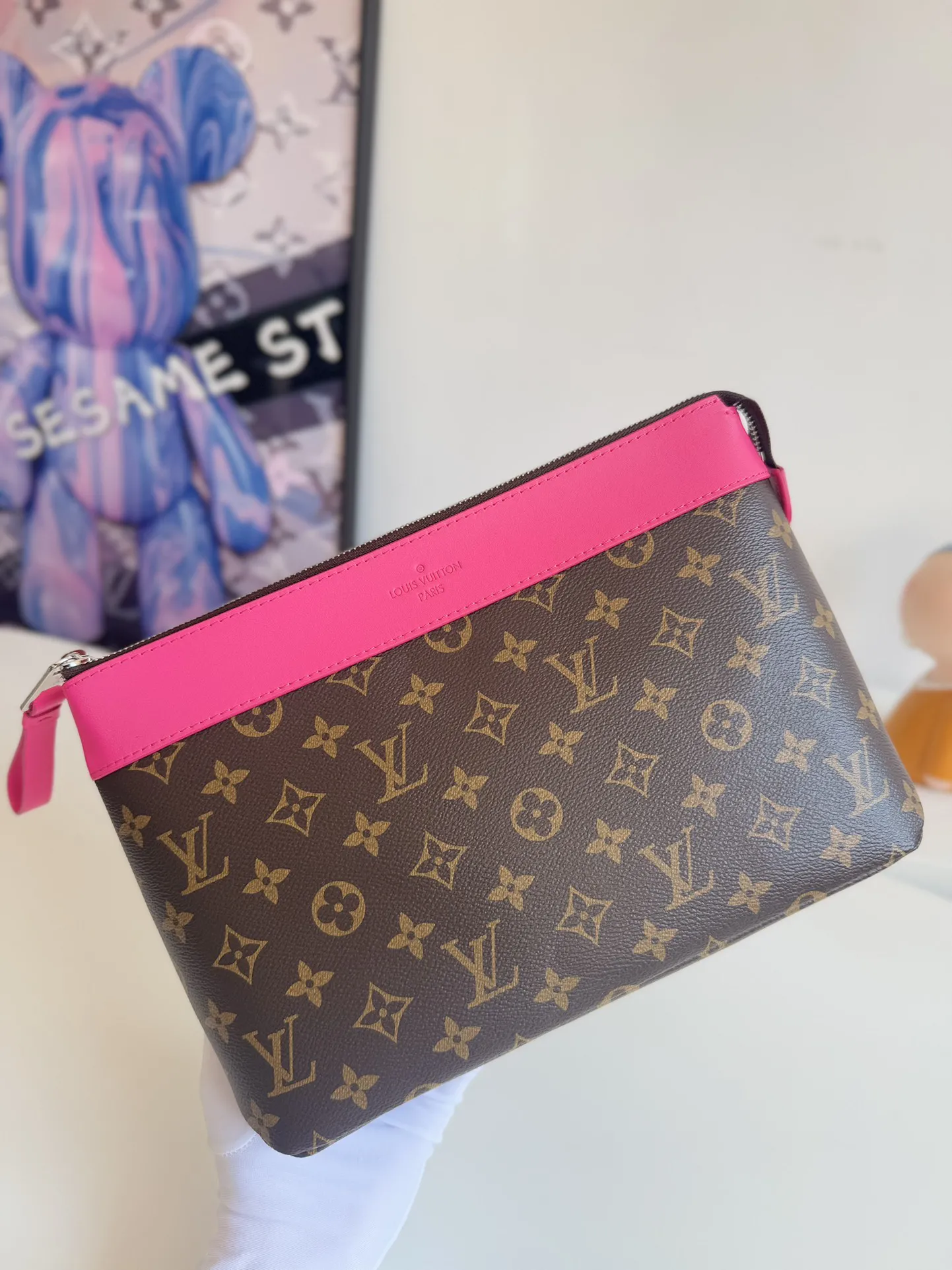 Louis Vuitton Pochette Voyage Souple M13356 - Image 6