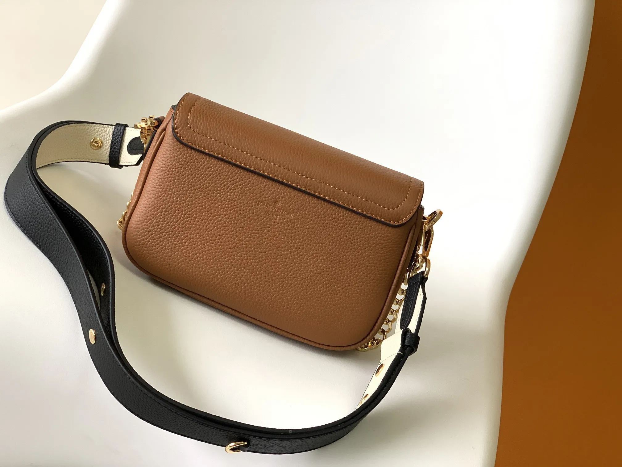 Louis Vuitton Lockme Tender M59491 - 图片 4