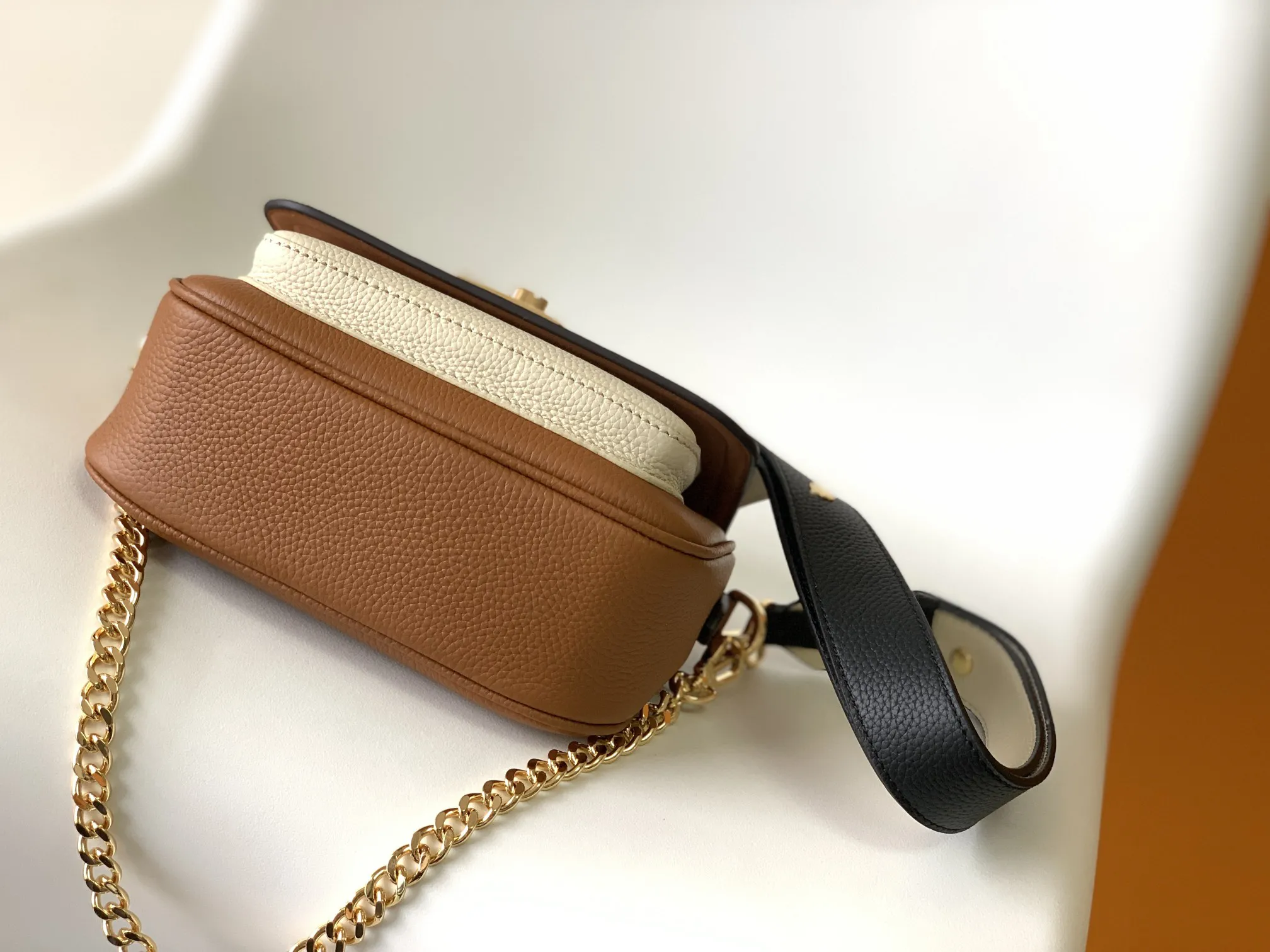 Louis Vuitton Lockme Tender M59491 - 图片 5