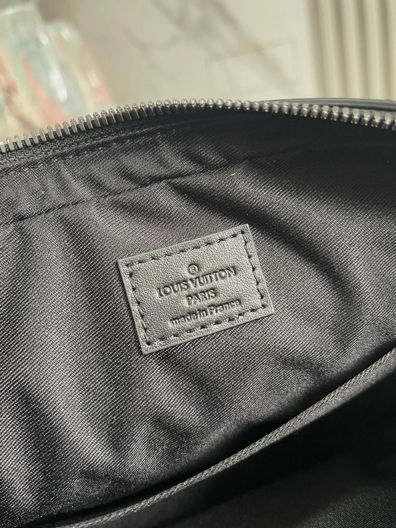 Alternative view of Louis Vuitton Trio Messenger M69443