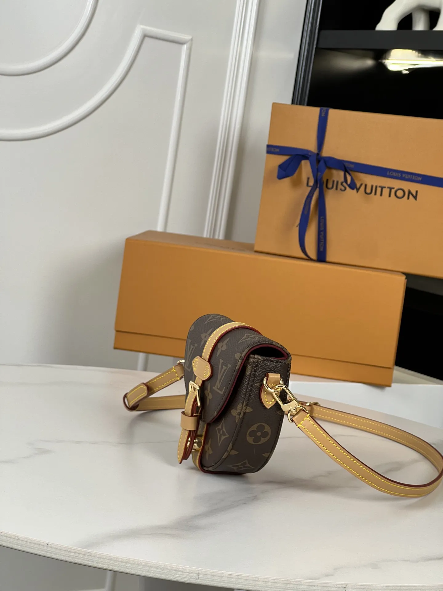 Louis Vuitton Micro Chantilly M46643 - 图片 4