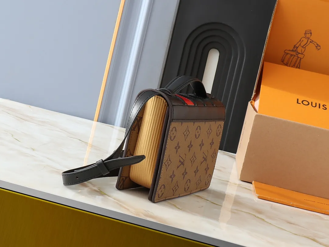 Louis Vuitton Book Chain Wallet M81830 - 图片 4