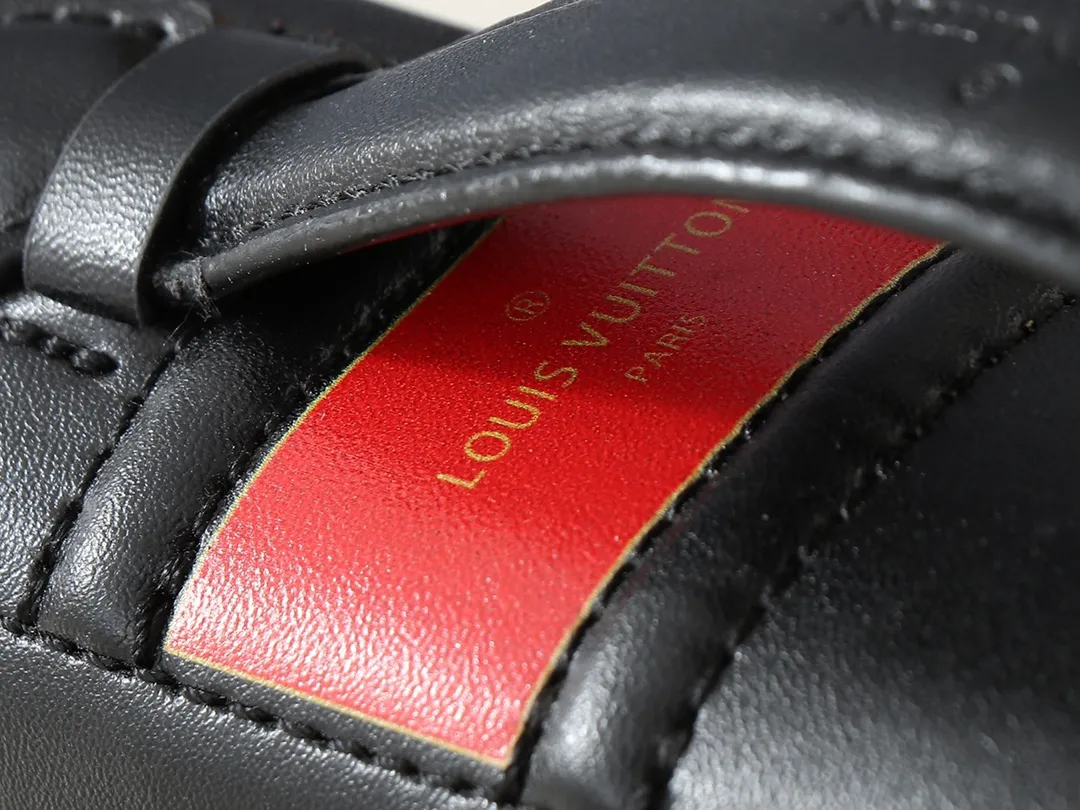 Louis Vuitton Book Chain Wallet M81830 - 图片 7