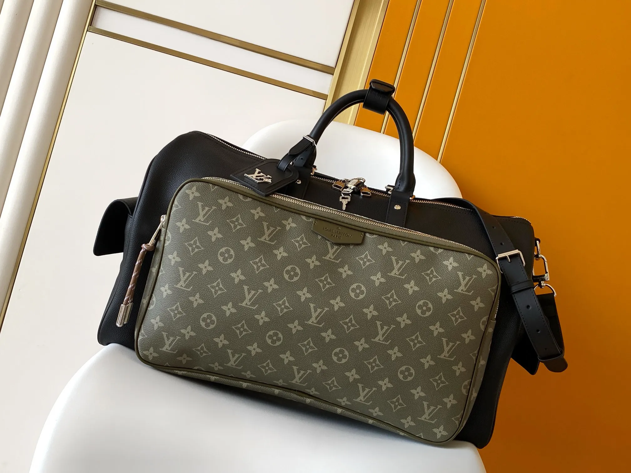 Louis Vuitton Keepall Bandoulière 50 M12690 - Image 3