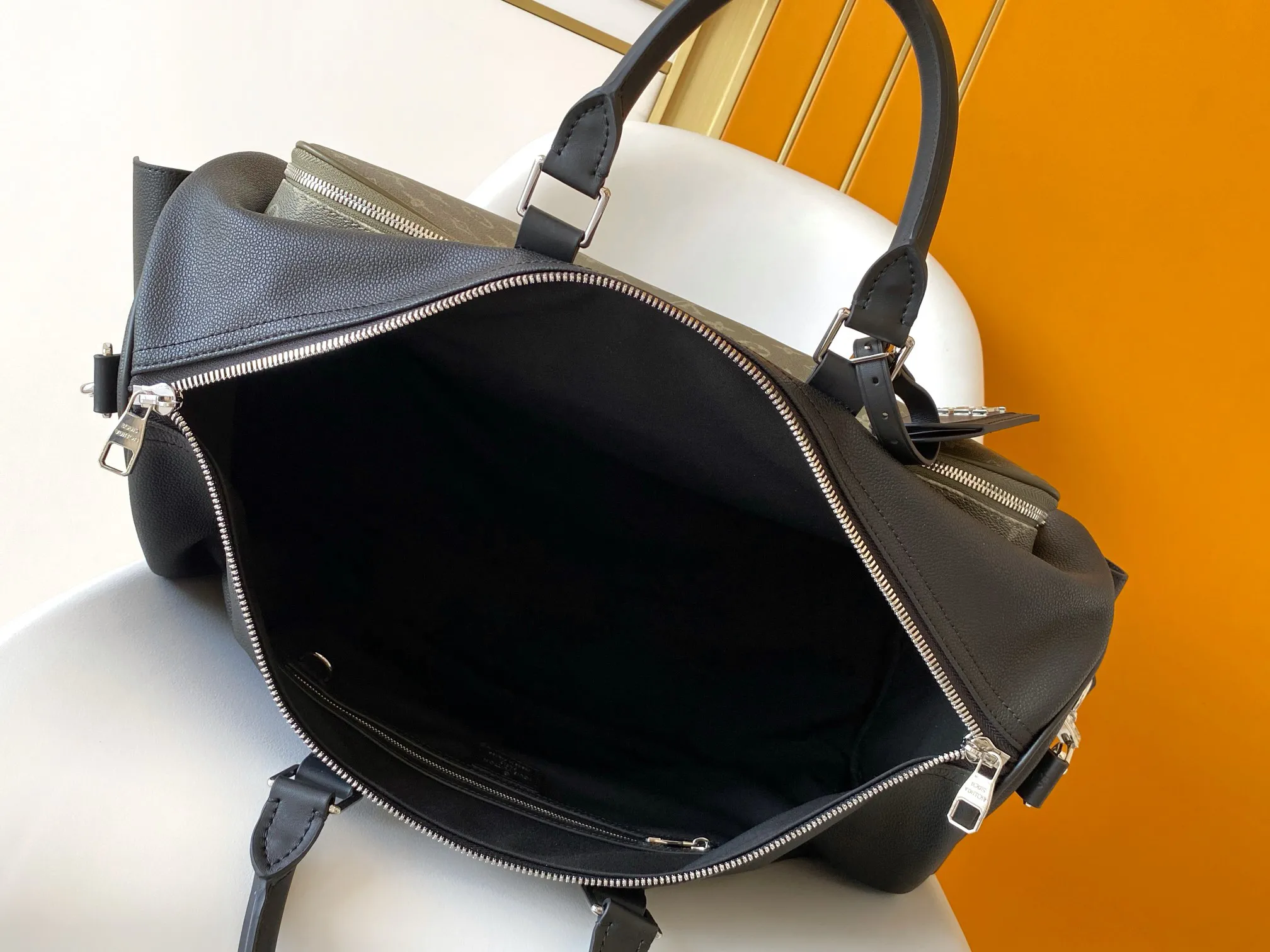 Louis Vuitton Keepall Bandoulière 50 M12690 - Image 10