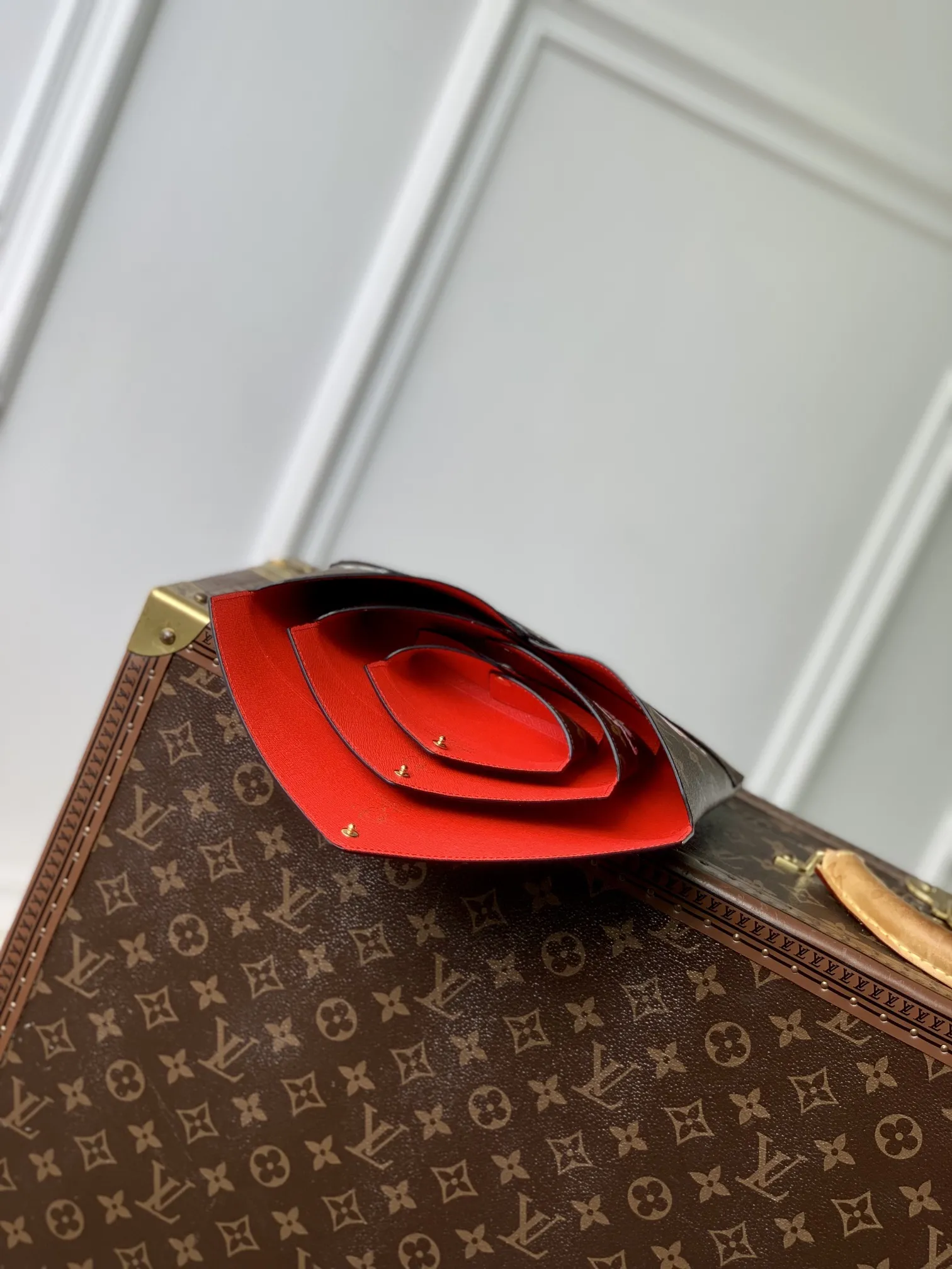Alternative view of Louis Vuitton Kirigami Pochette M12203