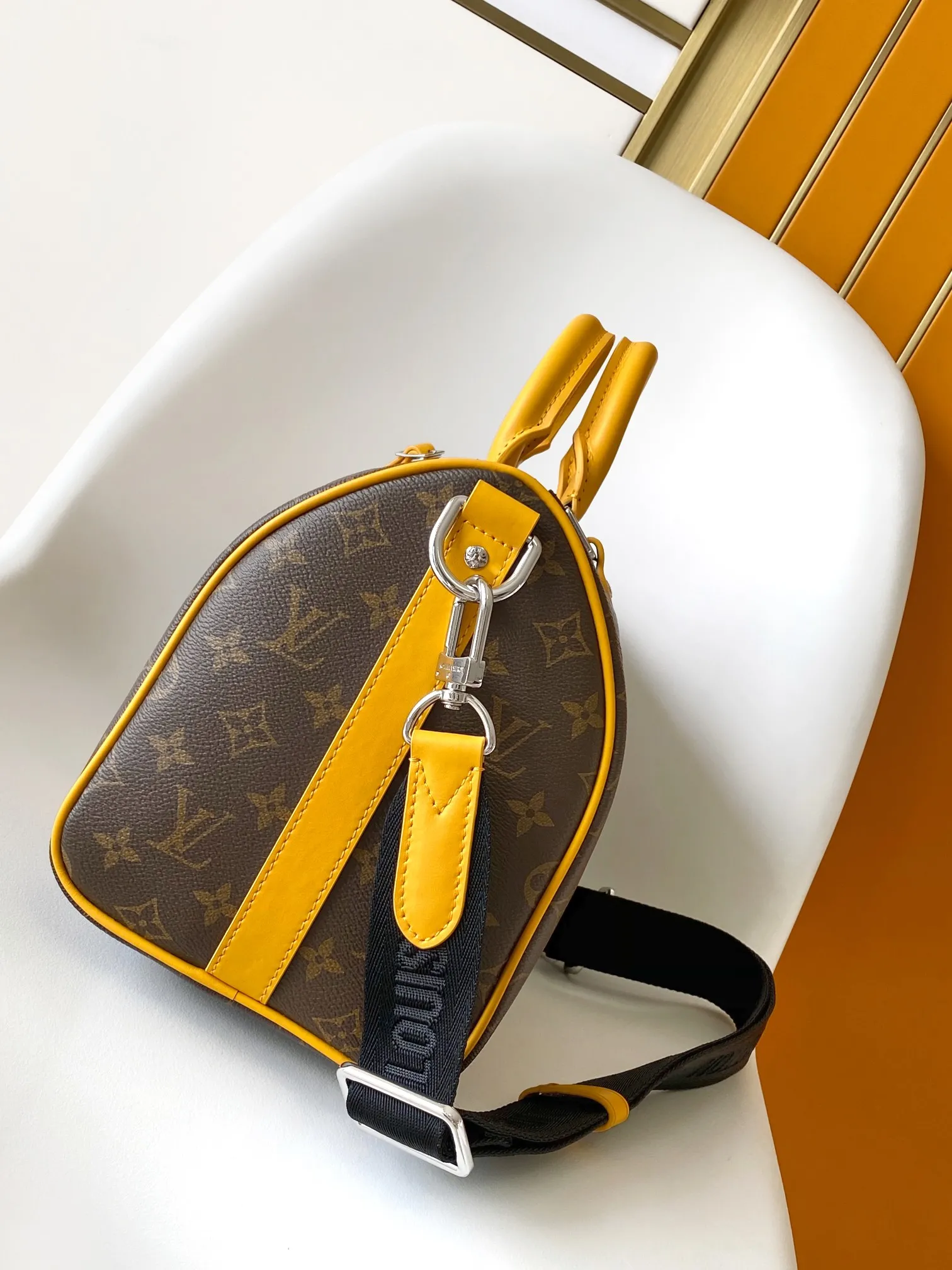 Louis Vuitton Keepall Bandoulière 35 M13201 - Image 2