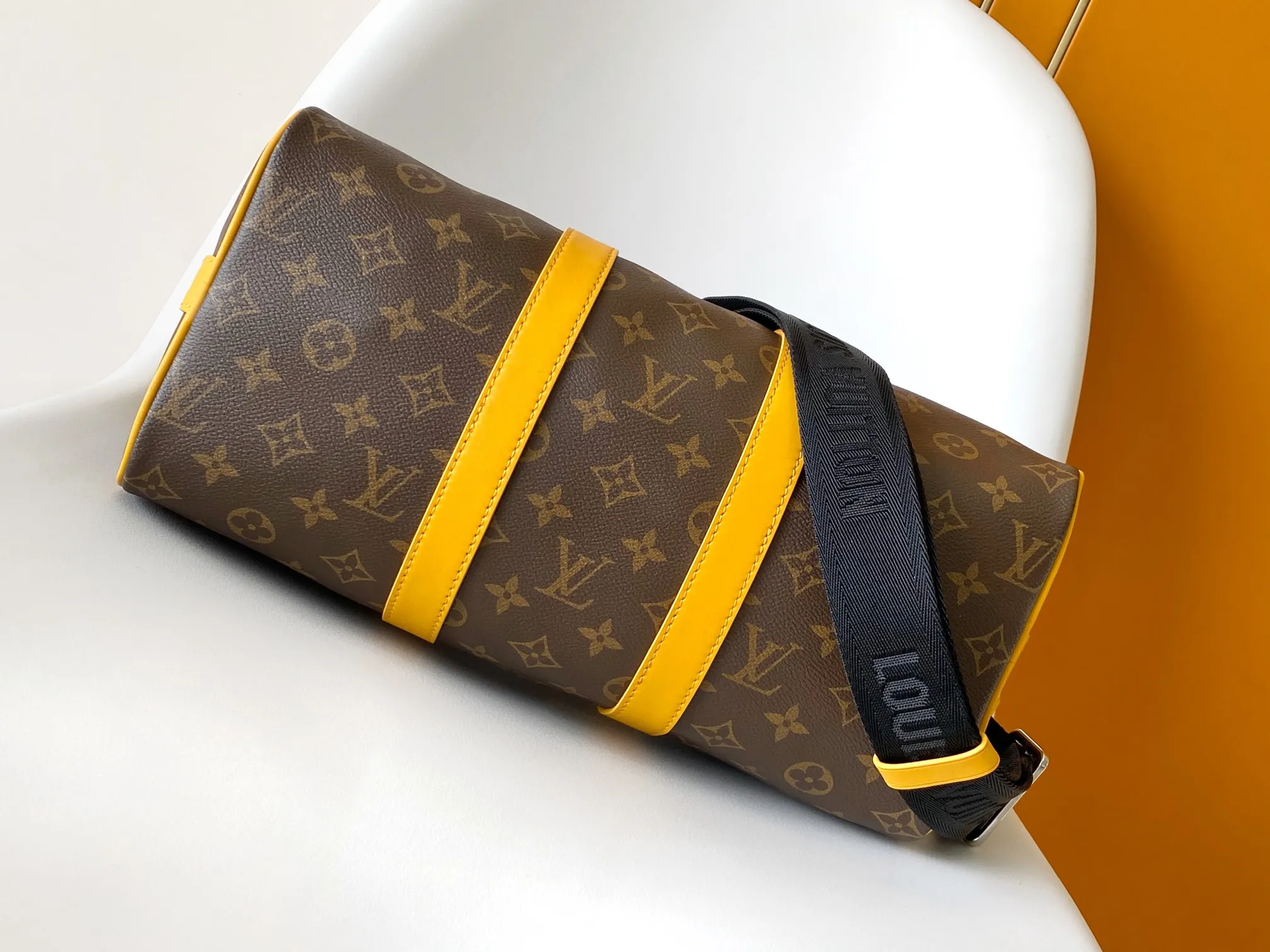 Louis Vuitton Keepall Bandoulière 35 M13201 - Image 6