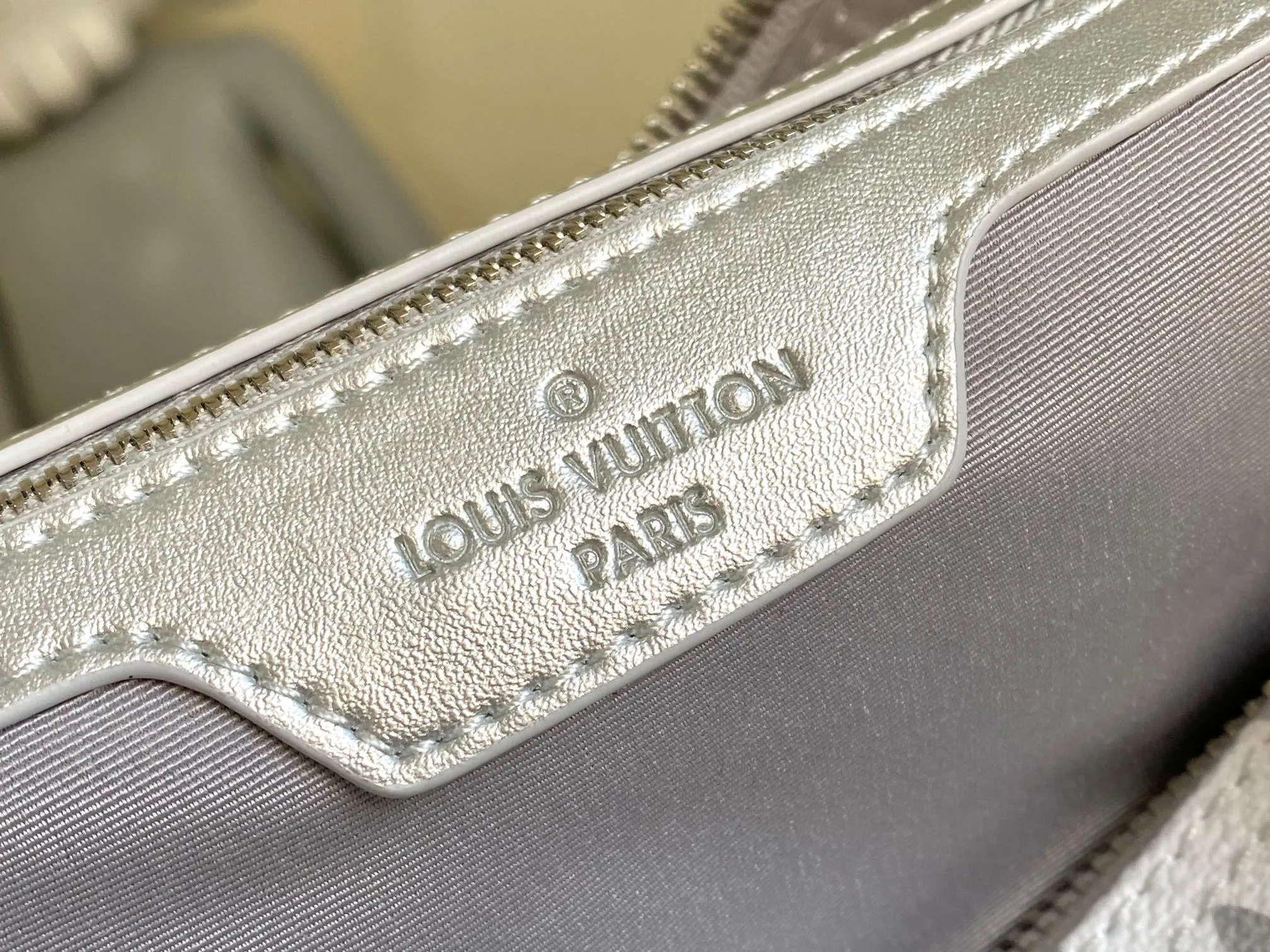 Alternative view of Louis Vuitton Keepall Bandoulière 45 M12067