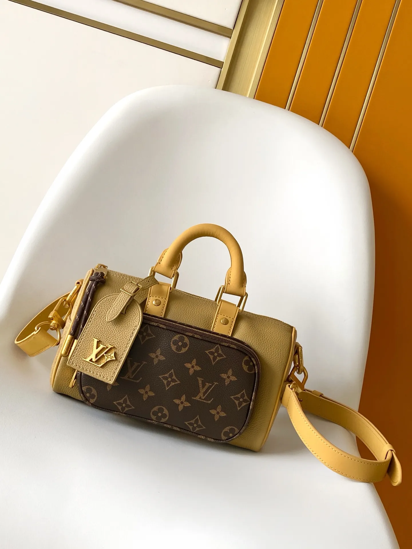 Louis Vuitton Keepall Bandoulière 25 M12627 - Image 3