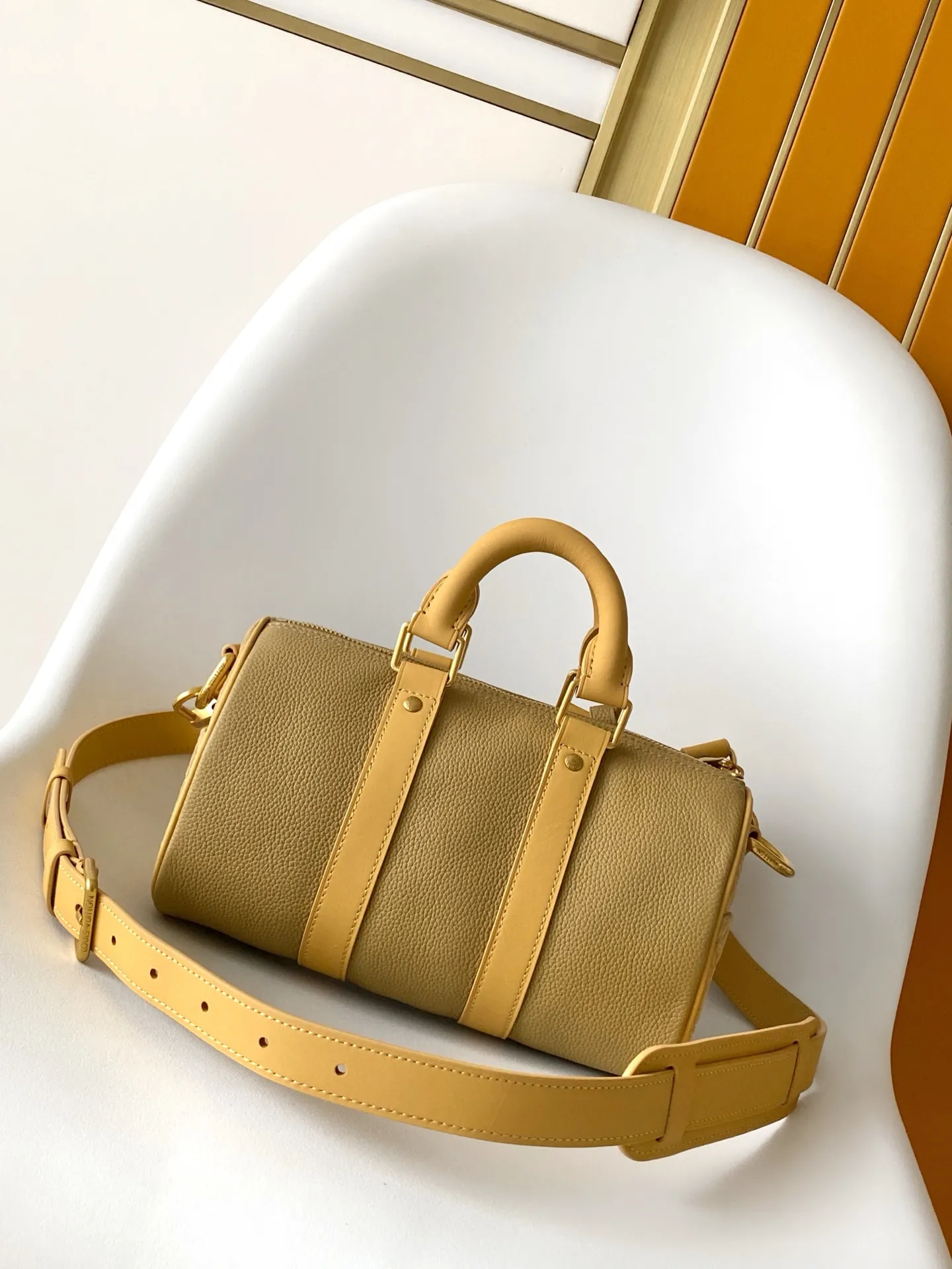 Louis Vuitton Keepall Bandoulière 25 M12627 - Image 5