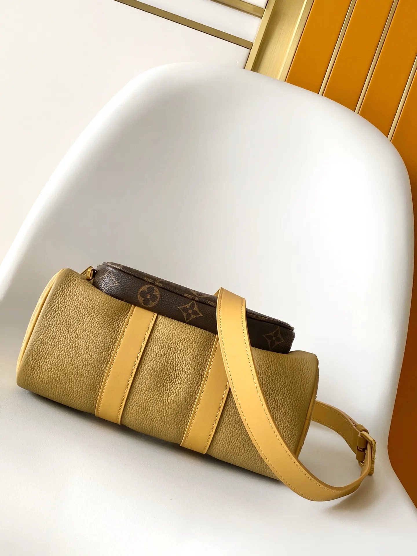 Louis Vuitton Keepall Bandoulière 25 M12627 - Image 6