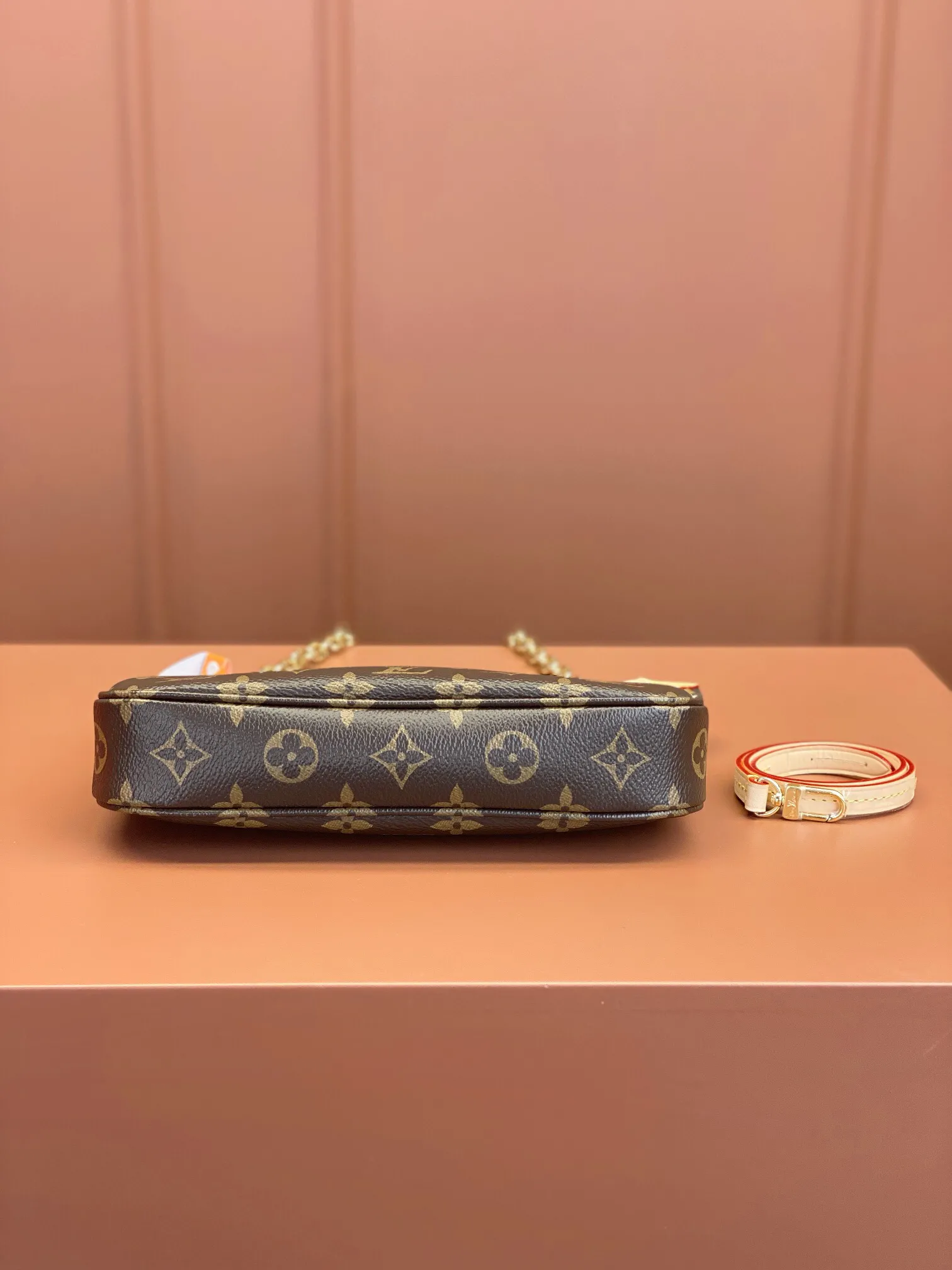 Alternative view of Louis Vuitton Pochette Accessoires M82766