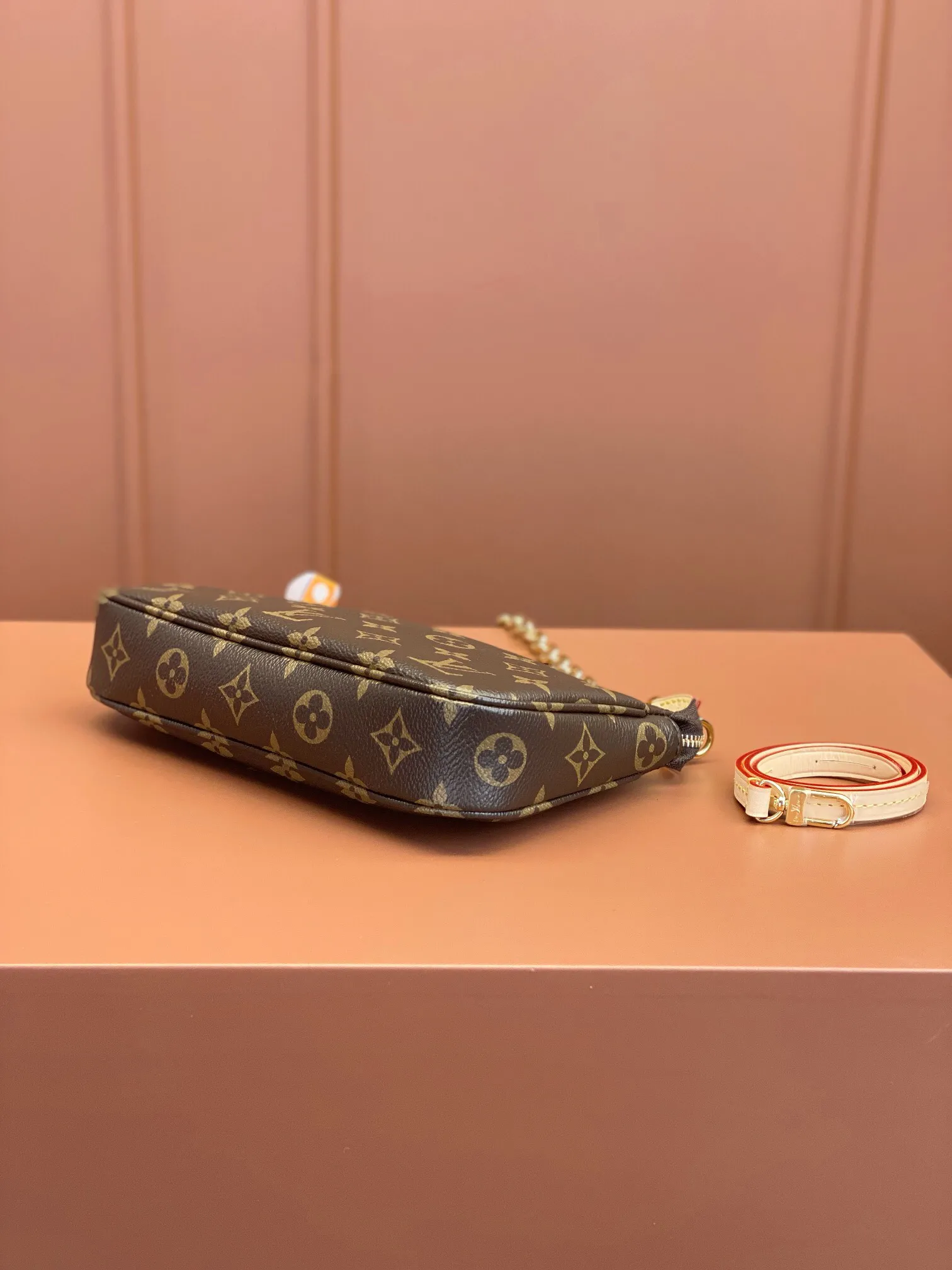 Louis Vuitton Pochette Accessoires M82766 - 图片 5
