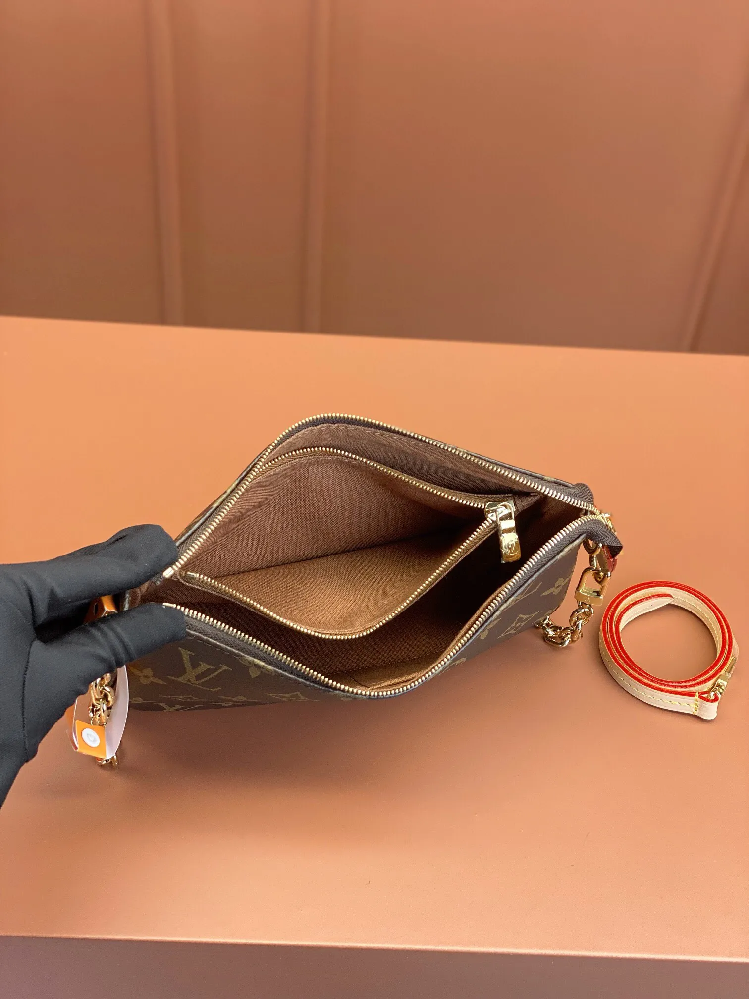Louis Vuitton Pochette Accessoires M82766 - 图片 8