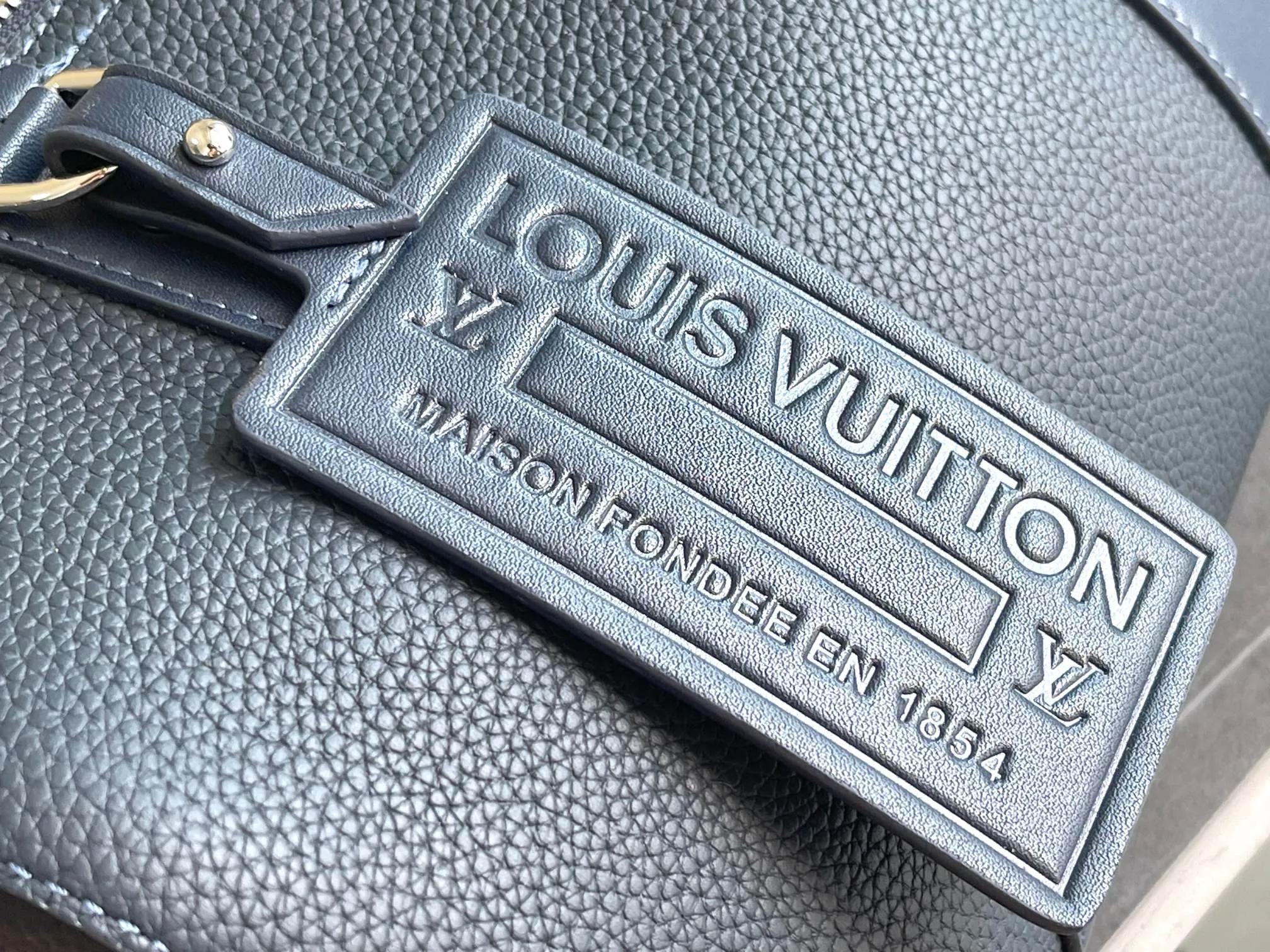 Louis Vuitton City Keepall M11602 - Image 8