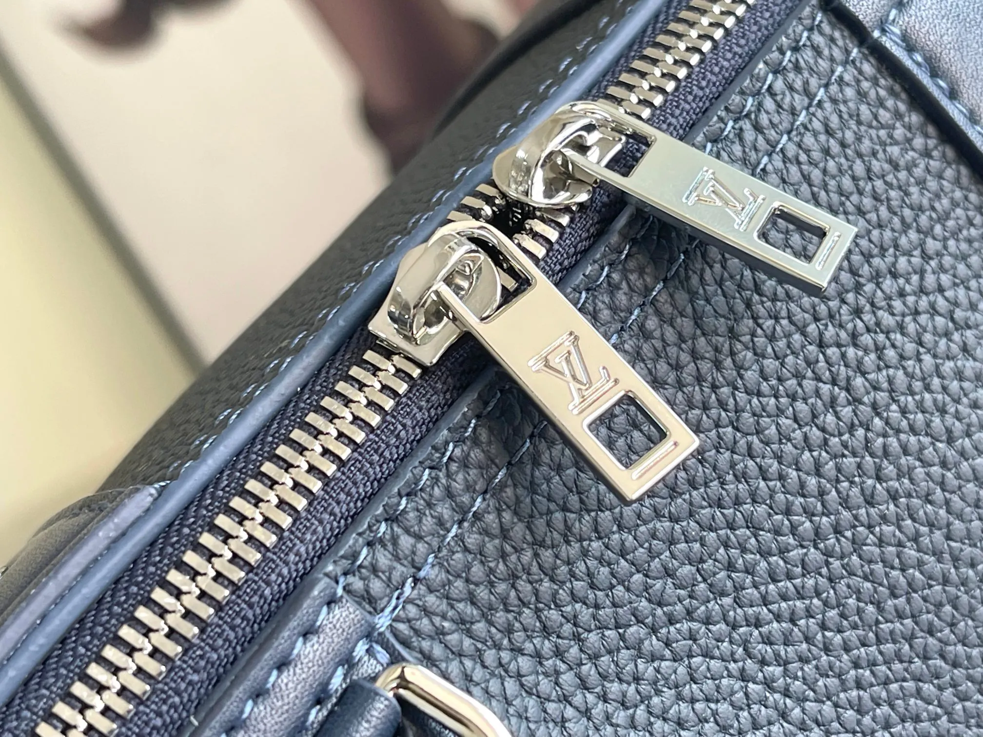 Louis Vuitton City Keepall M11602 - Image 9