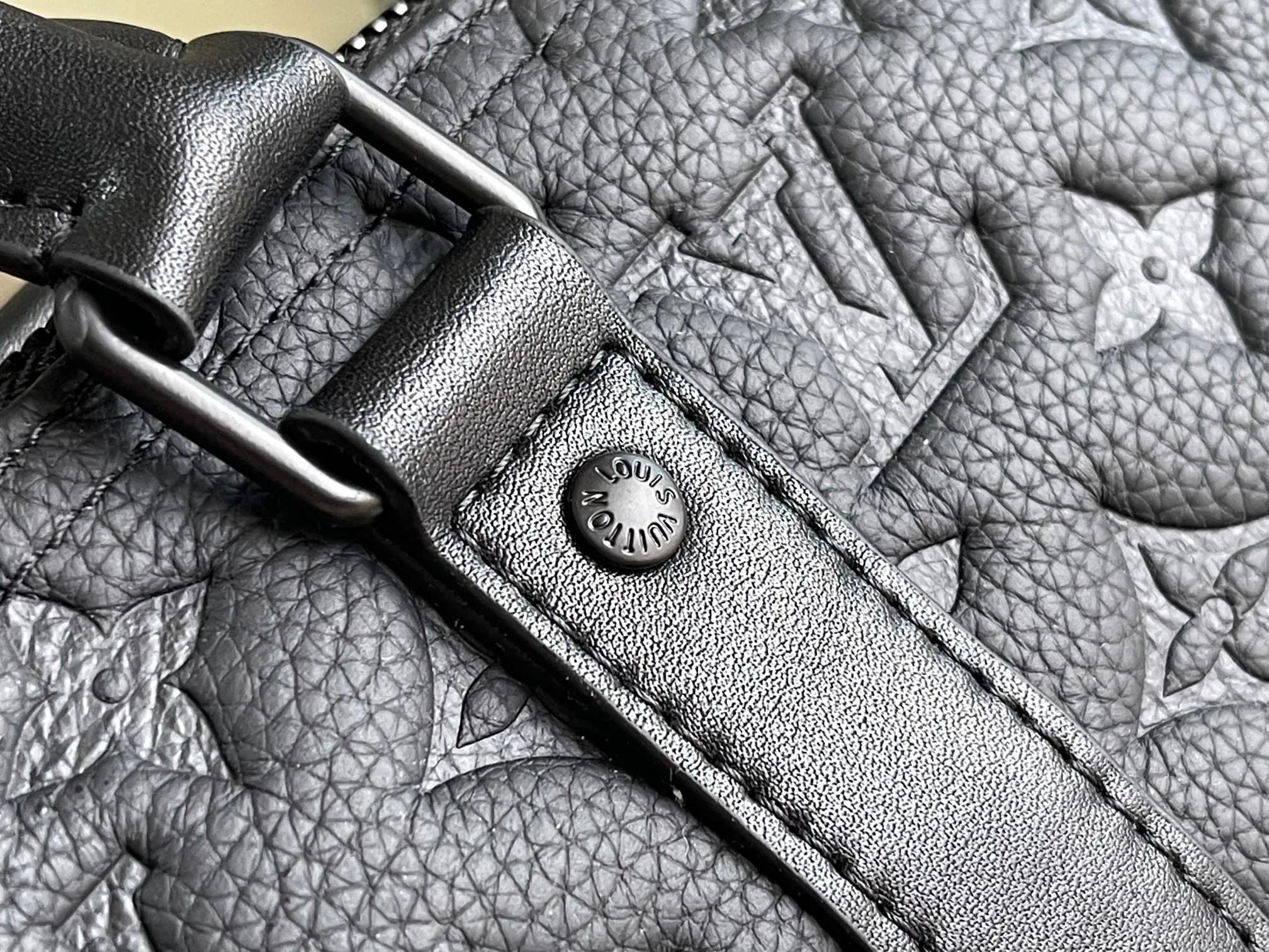 Louis Vuitton Keepall Bandoulière 35 M22765 - 图片 9