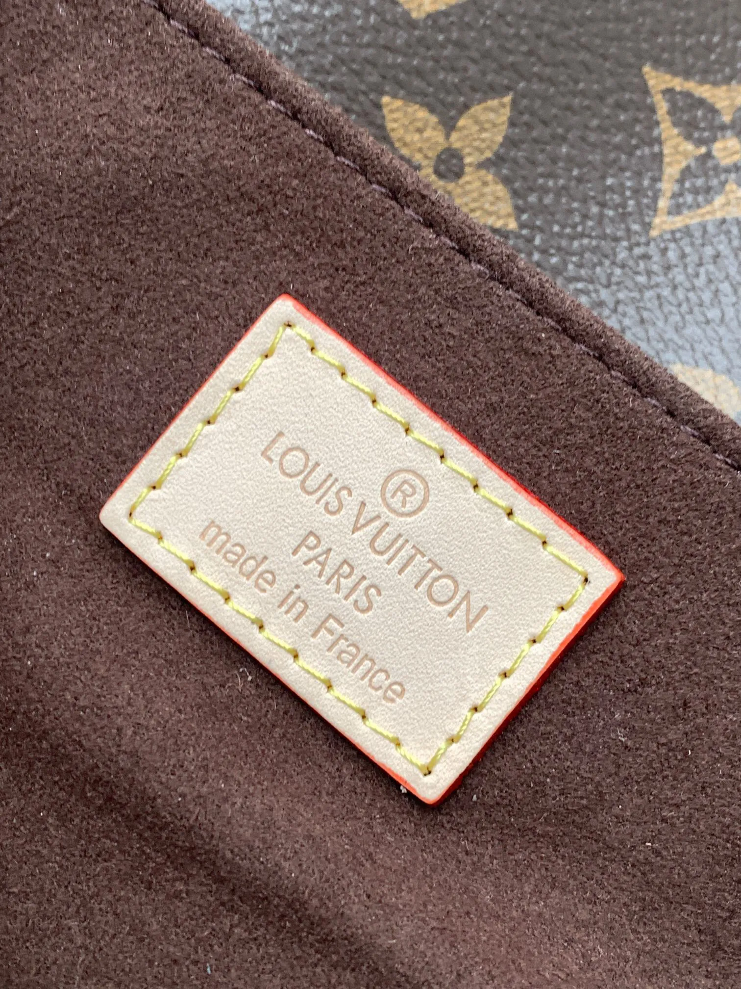 Alternative view of Louis Vuitton Pochette Métis East West M46279