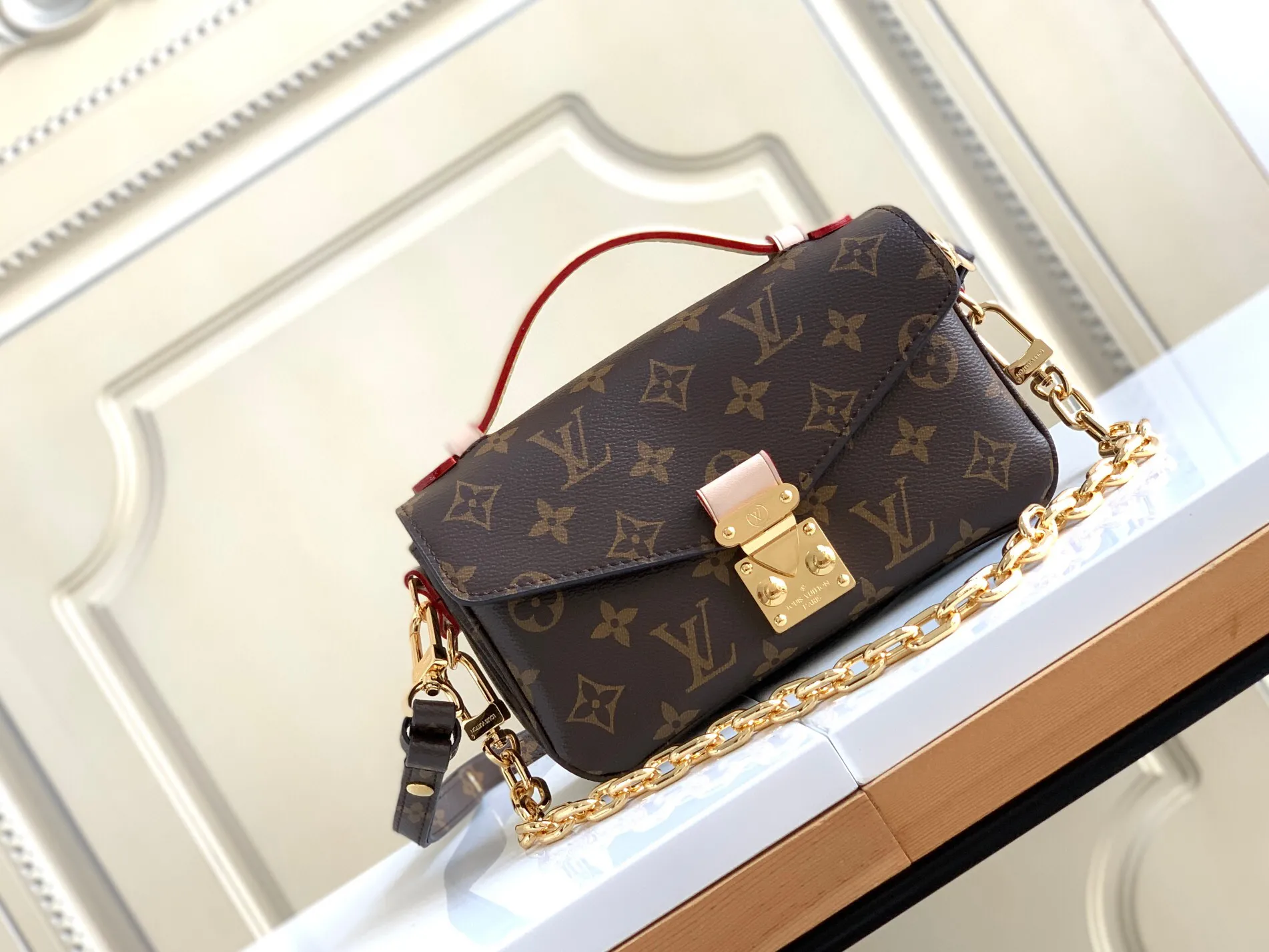 Louis Vuitton Pochette Métis East West M46279 - Image 3