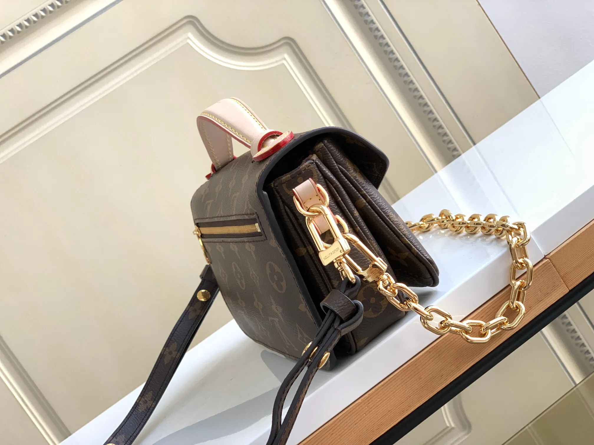 Louis Vuitton Pochette Métis East West M46279 - Image 4