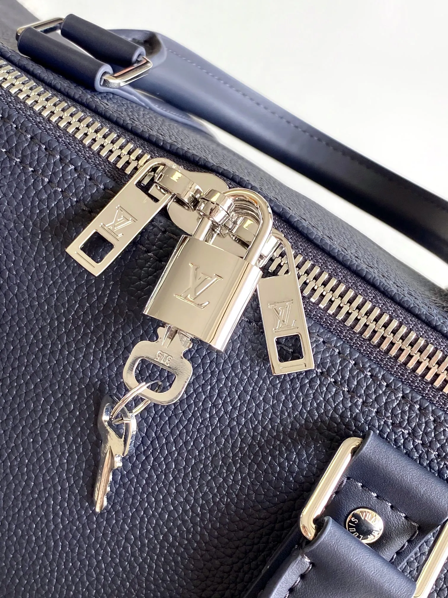 Louis Vuitton Keepall Bandoulière 50 M11693 - 图片 8