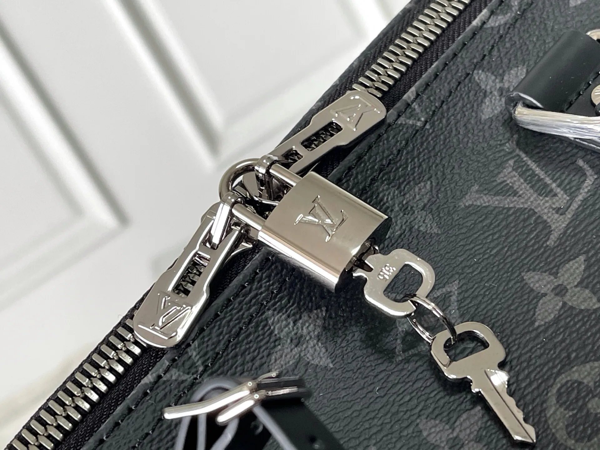Louis Vuitton Keepall Bandoulière 50 M14202 - Image 7