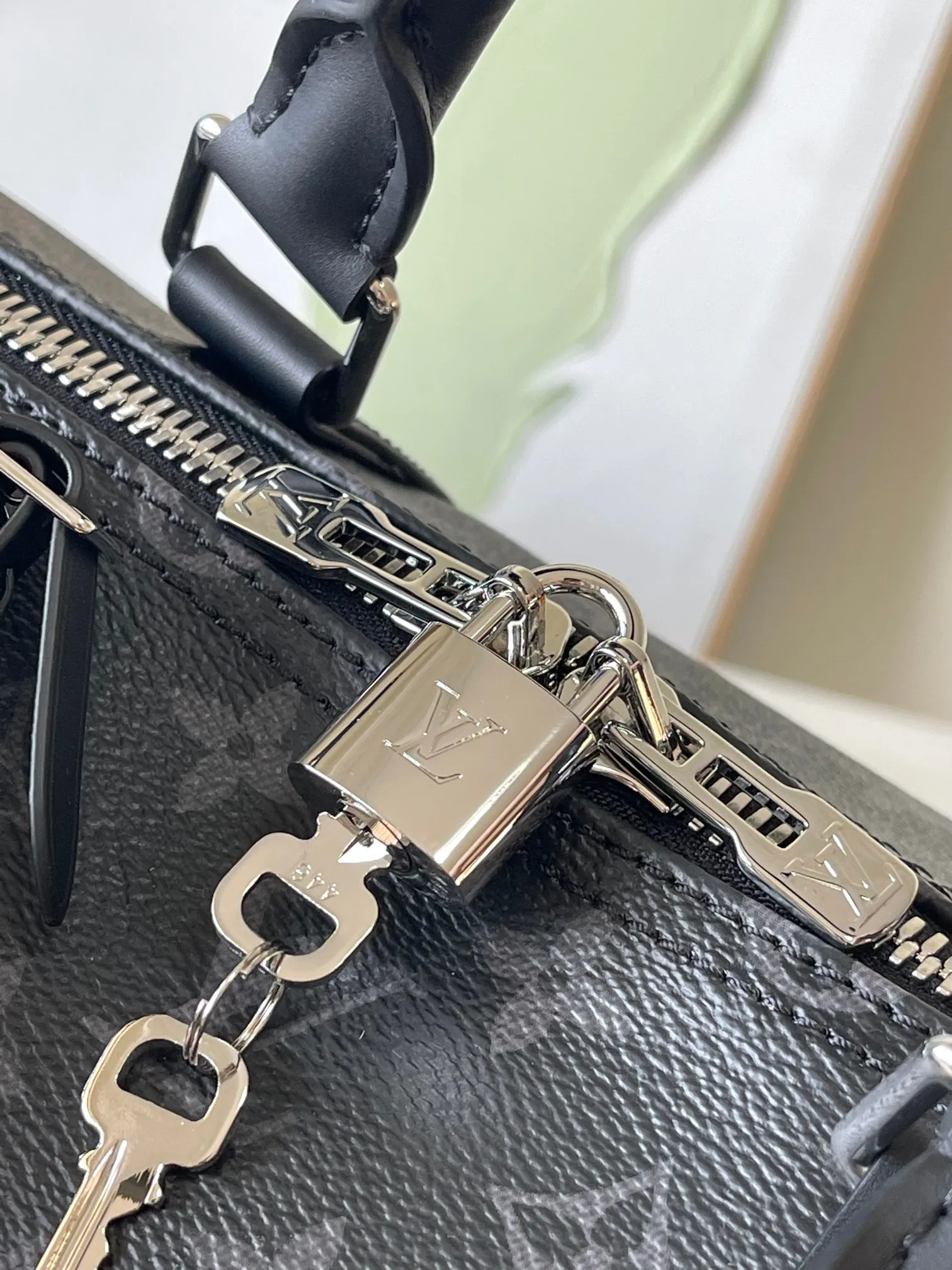 Louis Vuitton Keepall Bandoulière 55 M40605 - Image 9