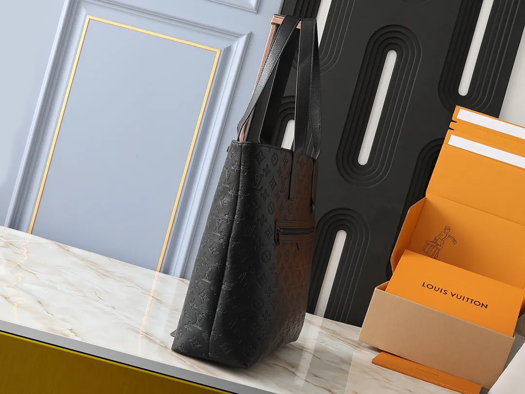 Louis Vuitton Excursion Tote M24777 - 图片 4