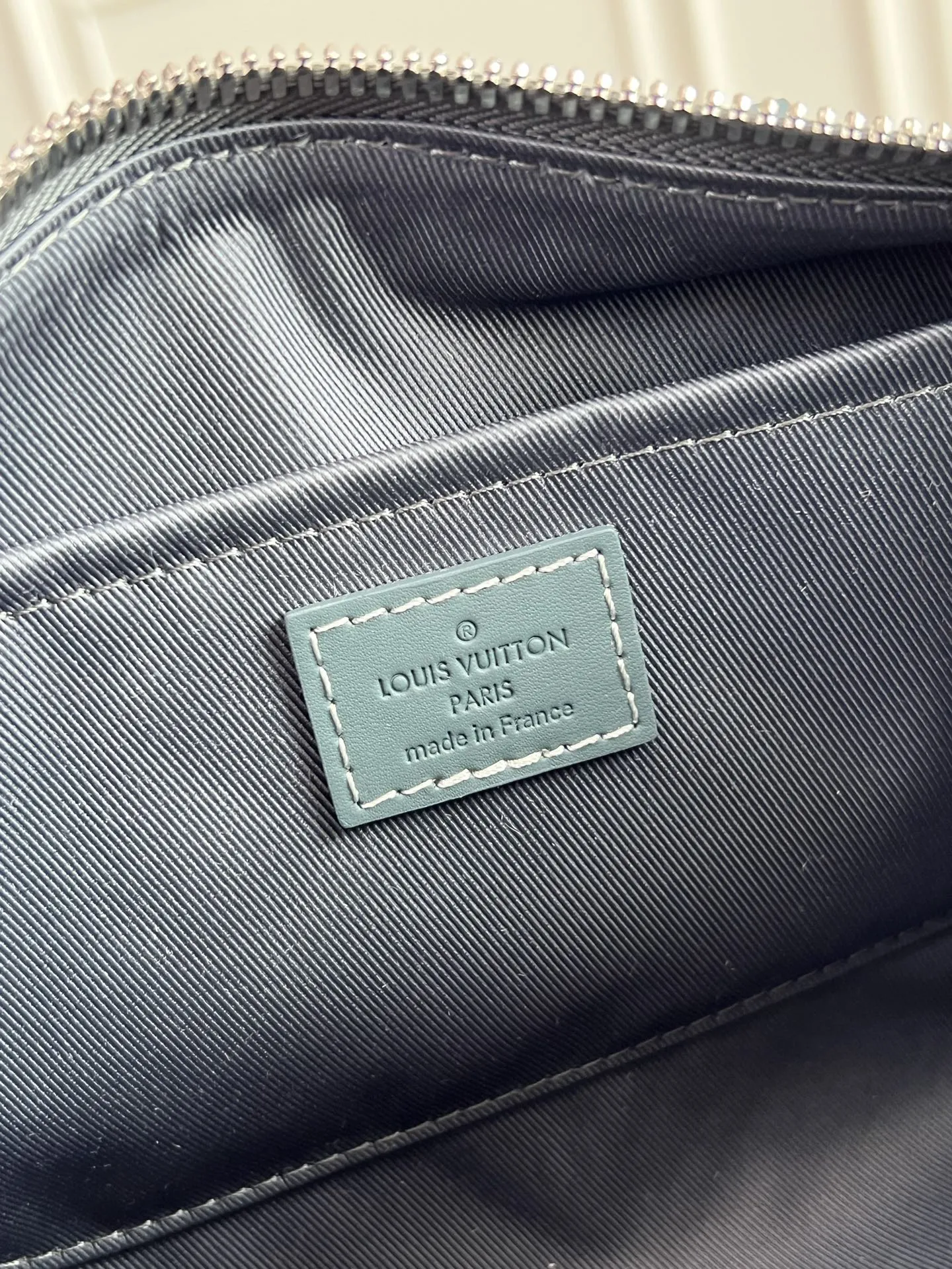 Alternative view of Louis Vuitton keepall Bandoulière 25 M22762