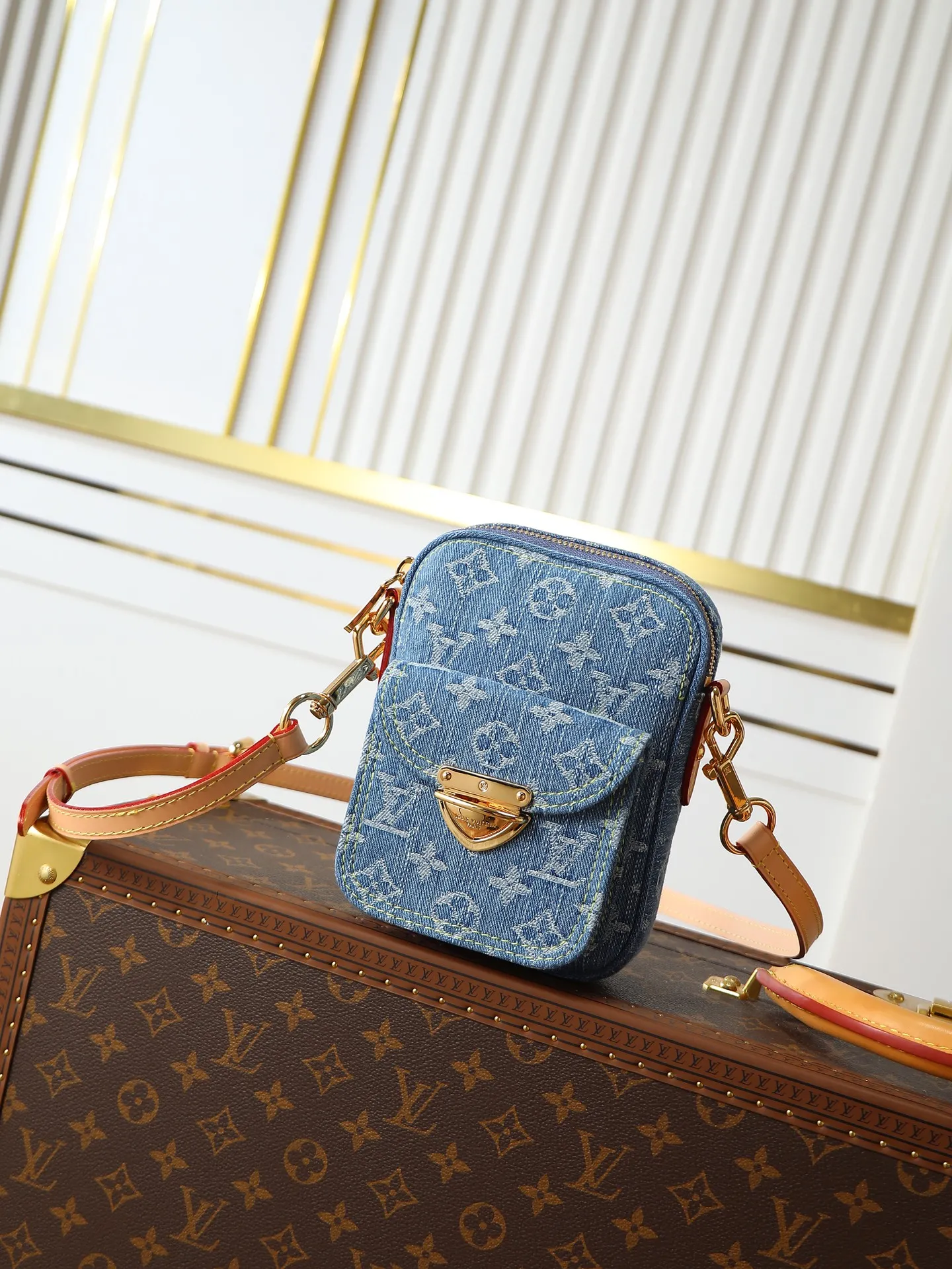 Louis Vuitton Fairfax Pochette M82948 - Image 3