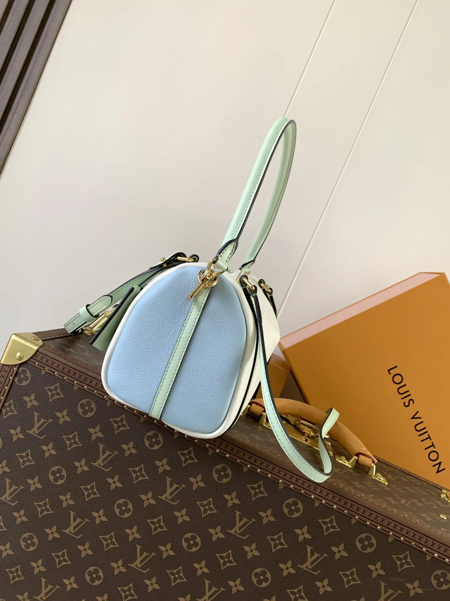Louis Vuitton Express PM M26905 - Image 3