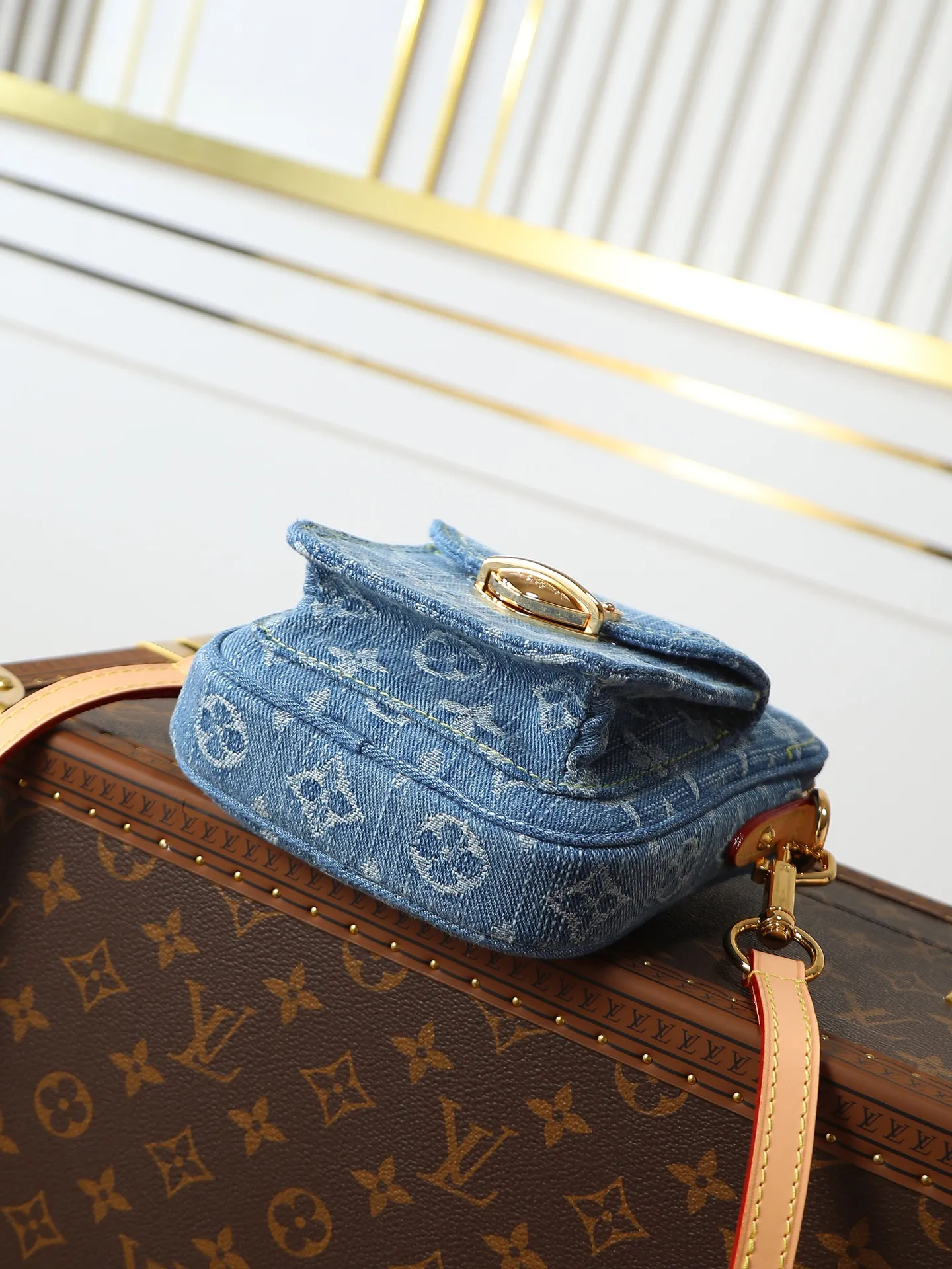 Louis Vuitton Fairfax Pochette M82948 - Image 6