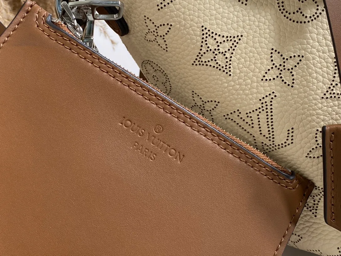 Louis Vuitton Hina PM M51950 - Image 9
