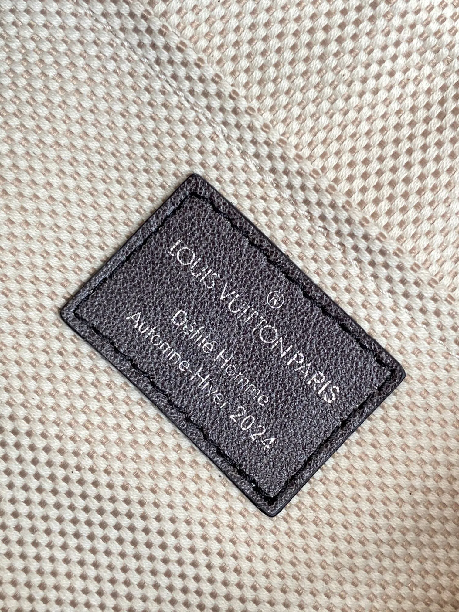 Alternative view of Louis Vuitton Keepall Bandoulière 25 M11595