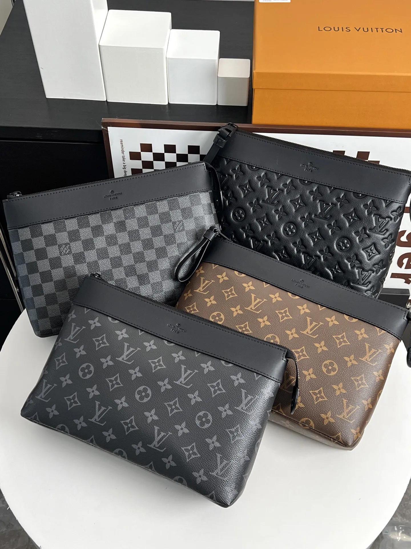Alternative view of Louis Vuitton Pochette Voyage Souple M82545