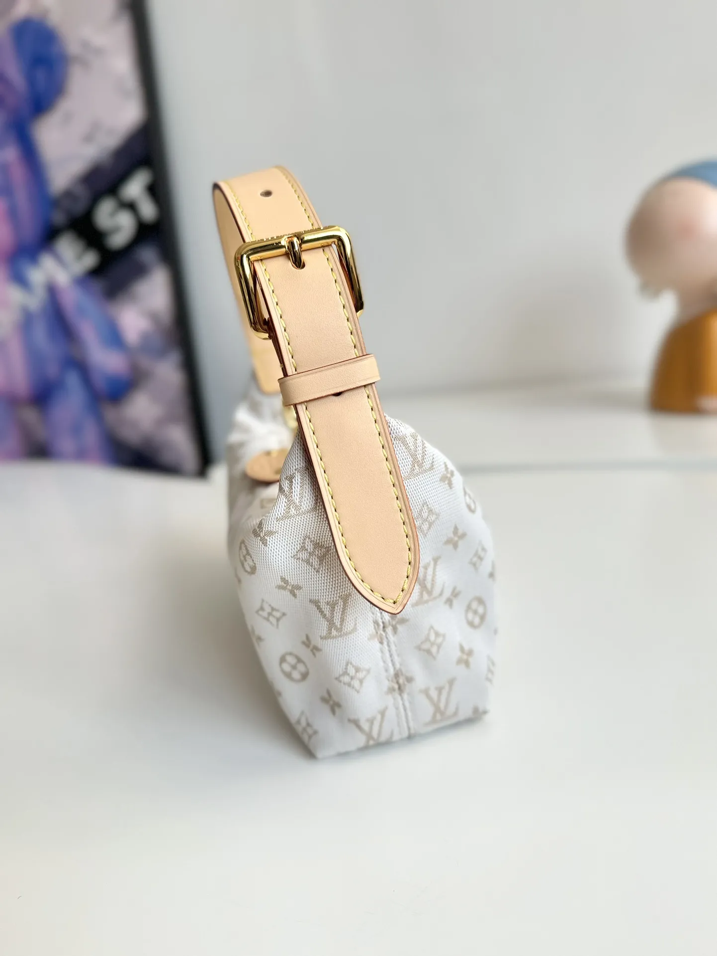 Louis Vuitton Hills Pochette M12433 - Image 9