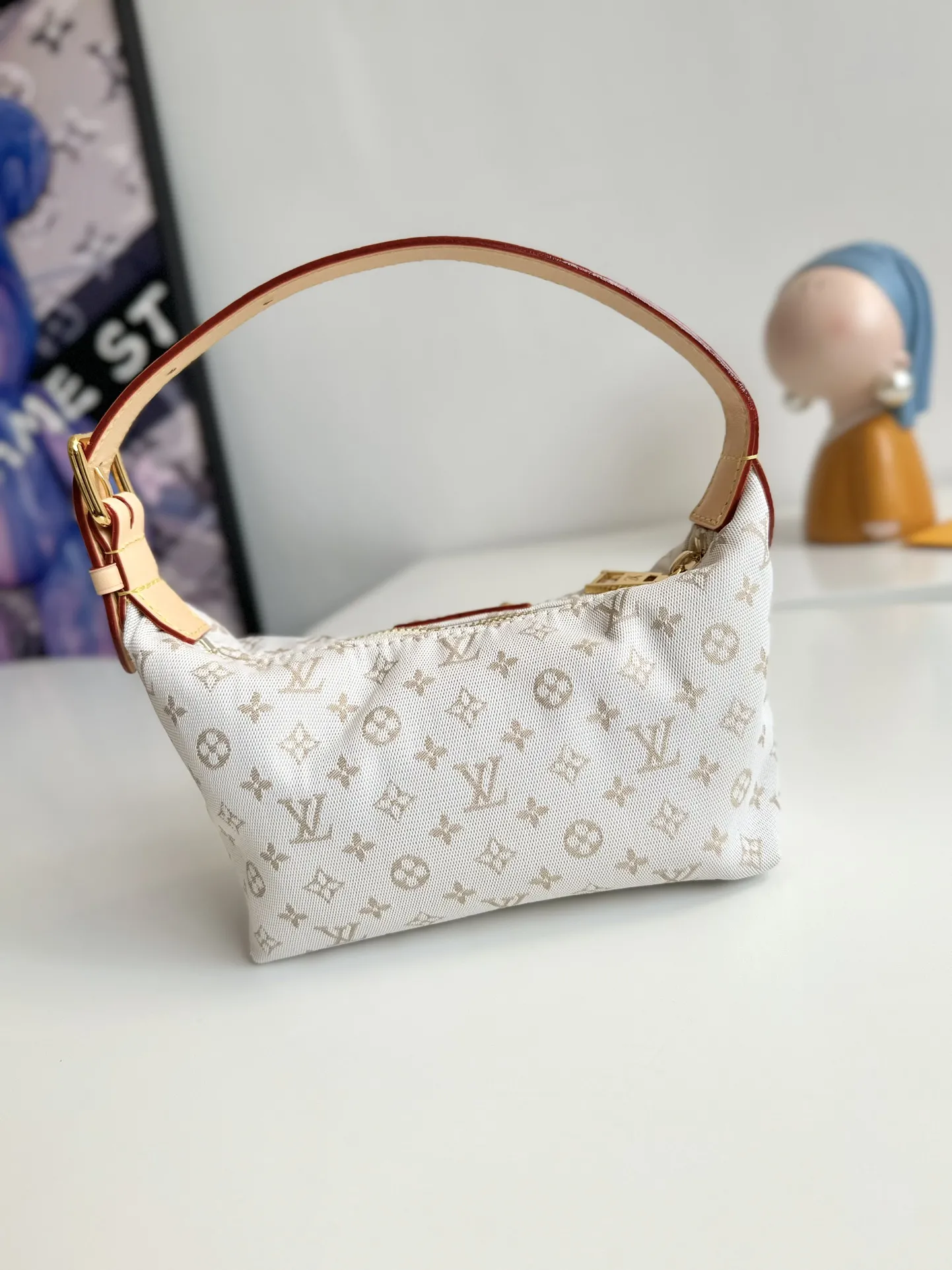 Louis Vuitton Hills Pochette M12433 - Image 10