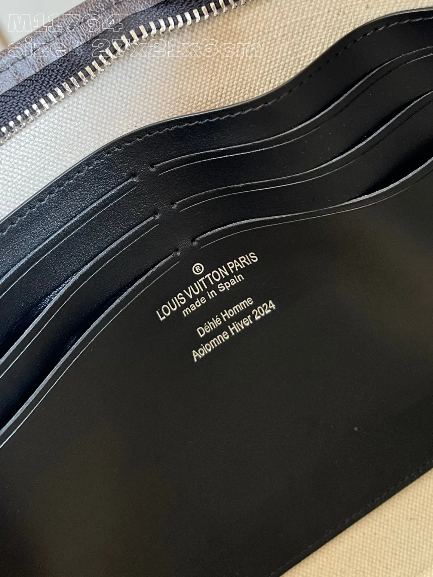Alternative view of Louis Vuitton Pochette Voyage MM M11764