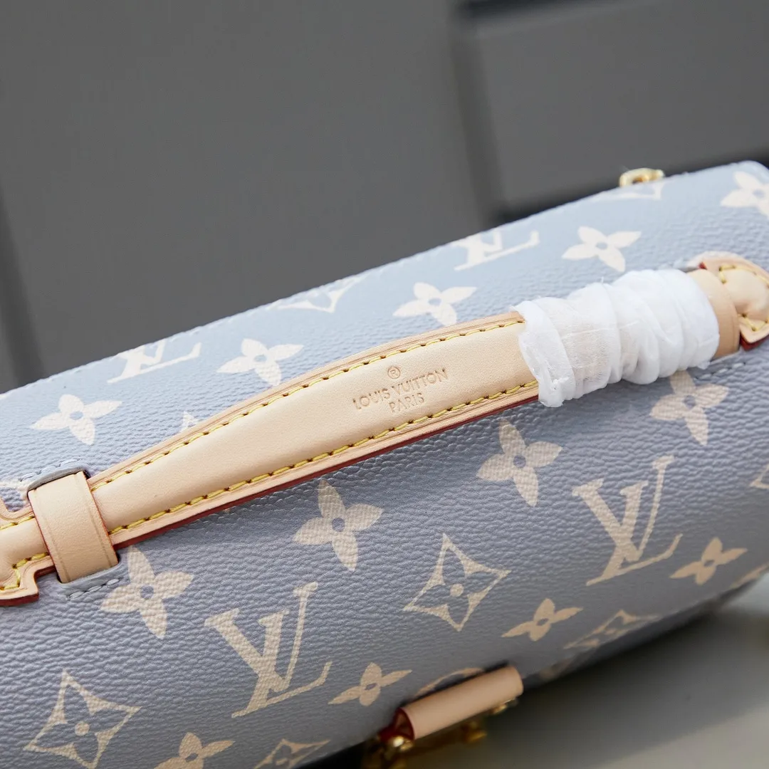 Louis Vuitton Pochette Métis East West M12429 - Image 6