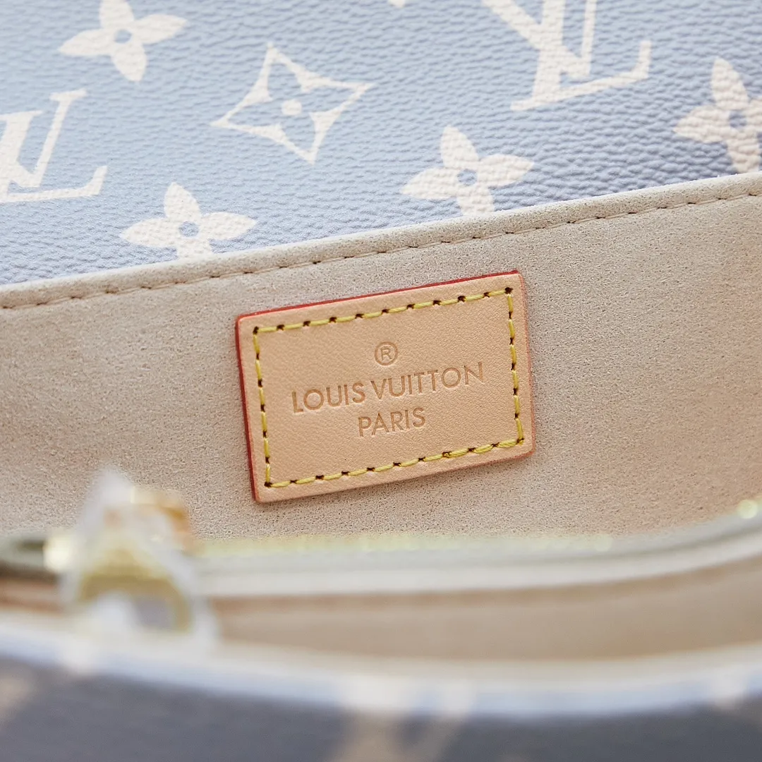 Louis Vuitton Pochette Métis East West M12429 - Image 7