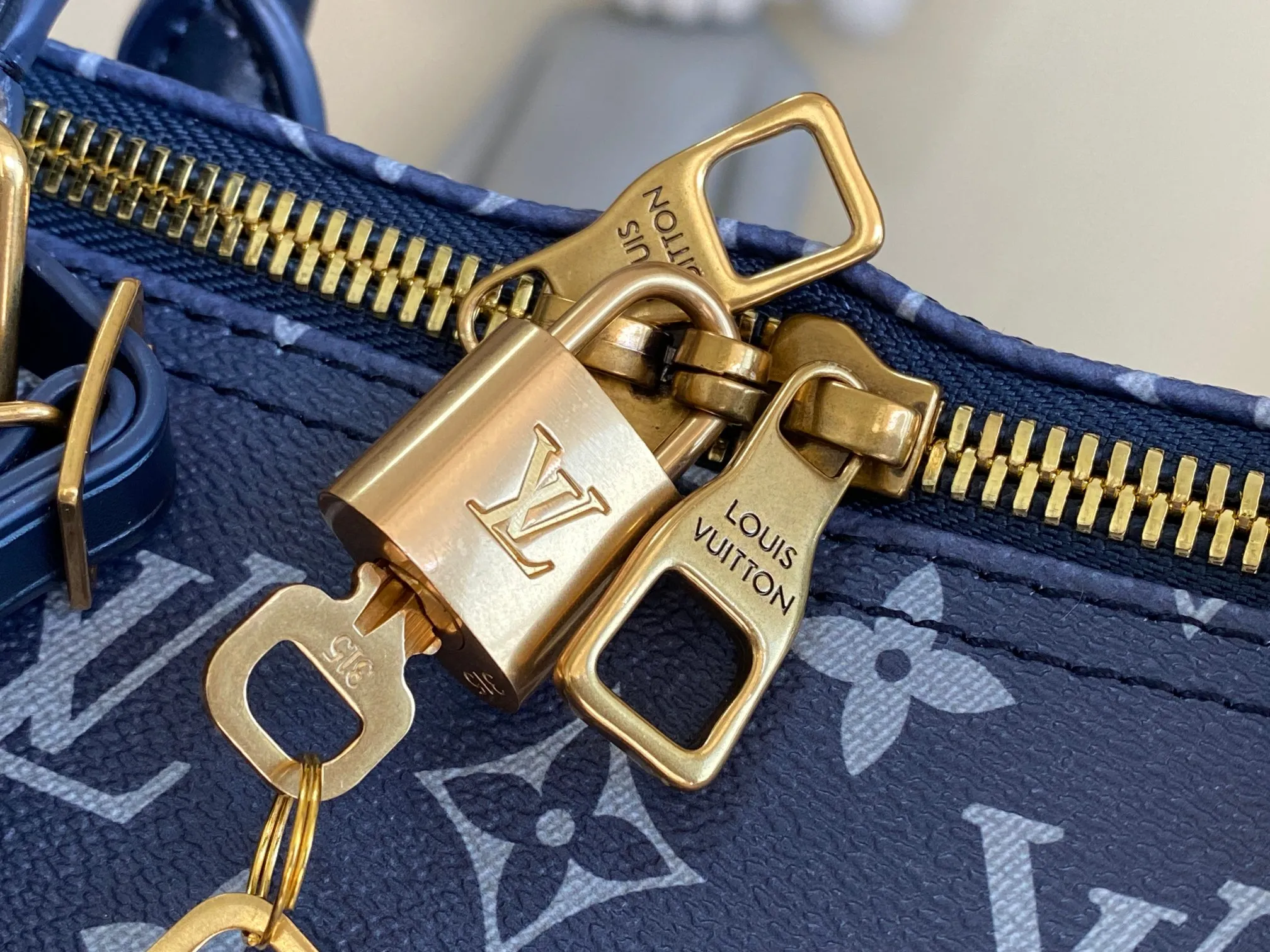 Louis Vuitton Keepall Bandoulière 50 M23773 - Image 7