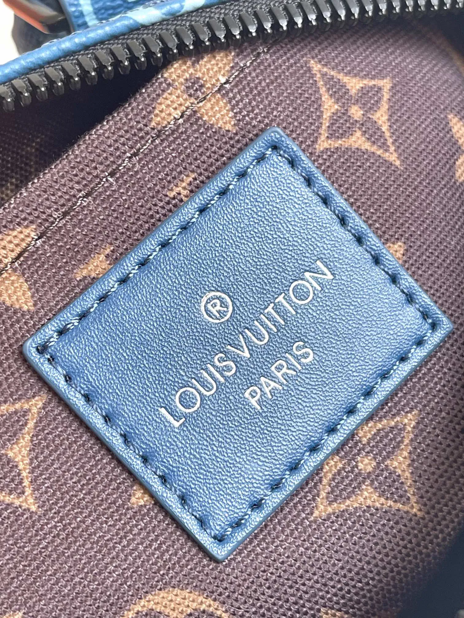 Alternative view of Louis Vuitton Keepall Bandoulière 25 M46803