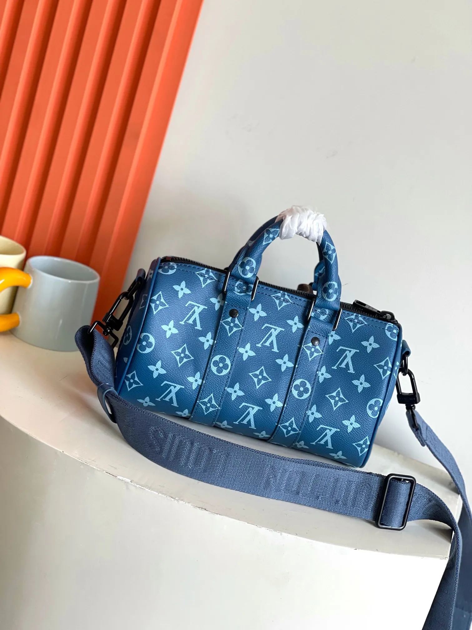 Louis Vuitton Keepall Bandoulière 25 M46803 - 图片 4