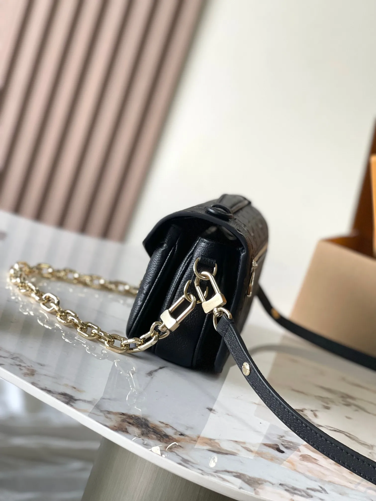 Louis Vuitton Pochette Métis East West M46595 - 图片 4