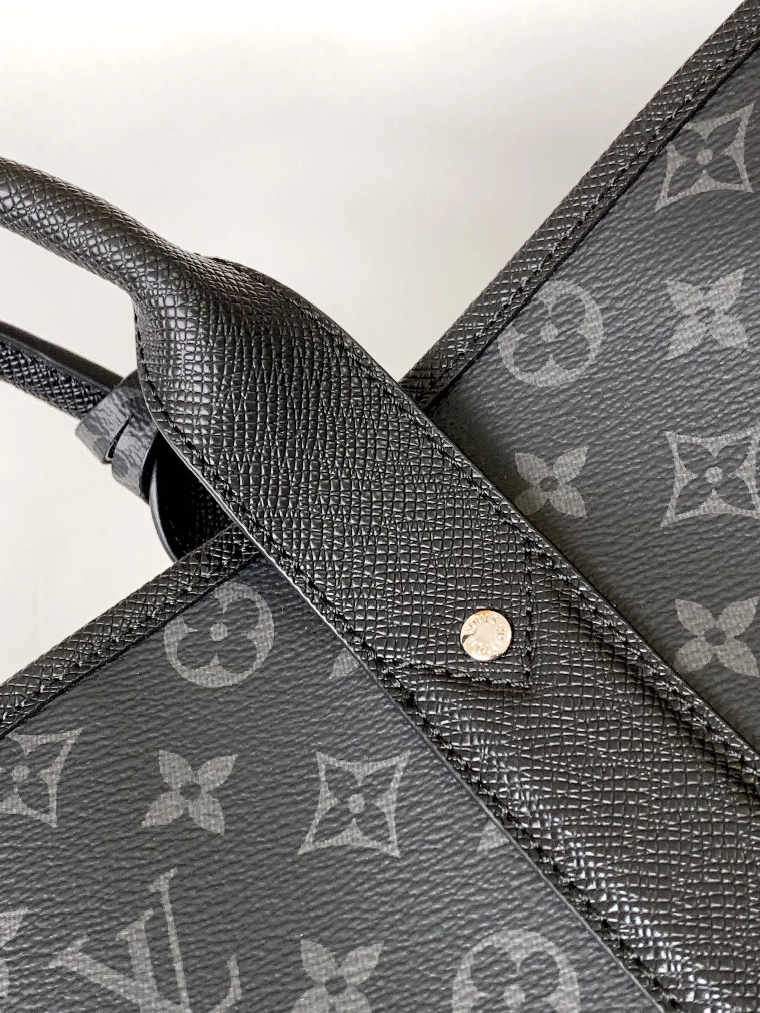 Louis Vuitton Weekend Tote NM M30937 - Image 8