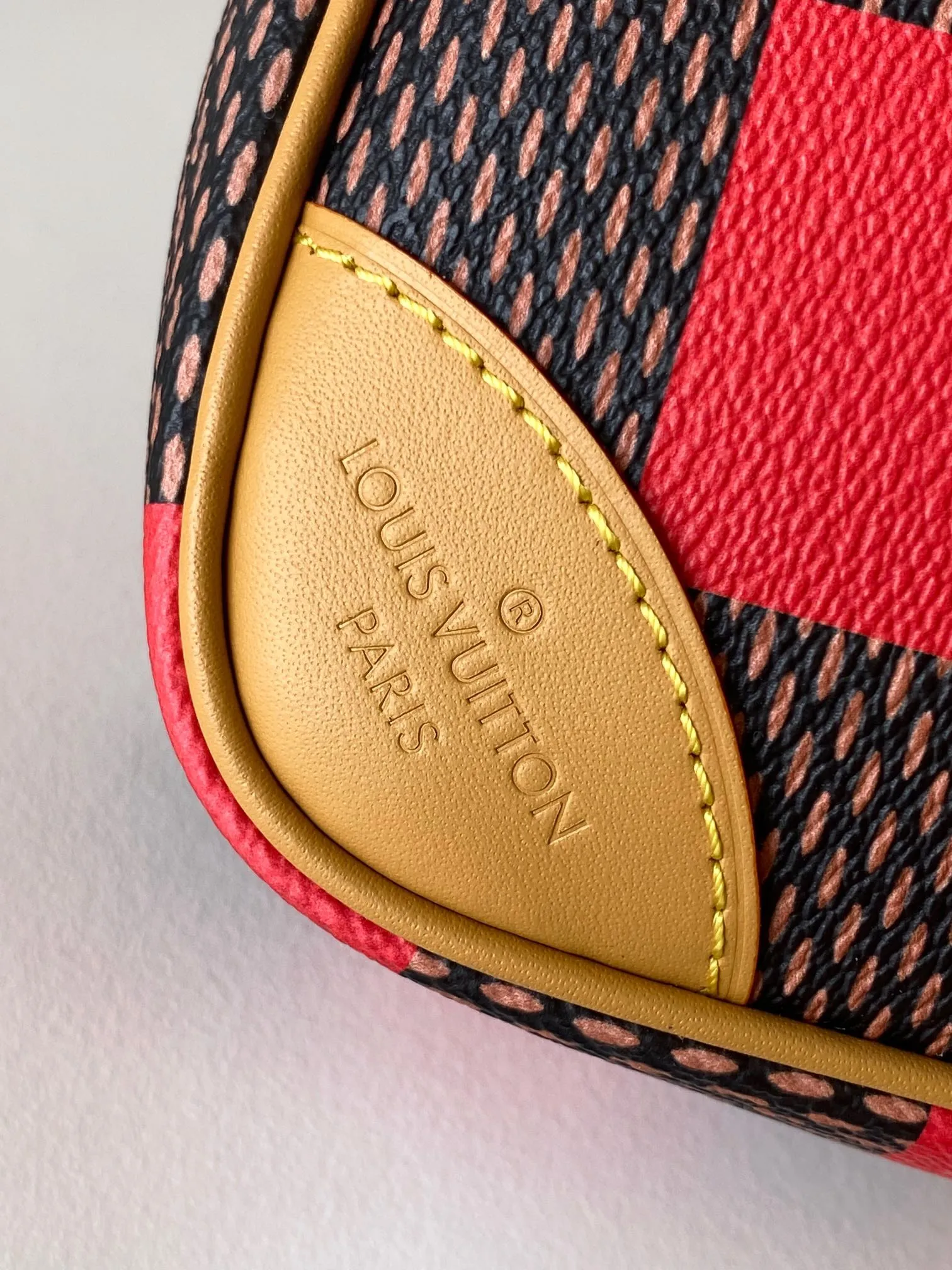 Louis Vuitton Chess Messenger N40561 - Image 8