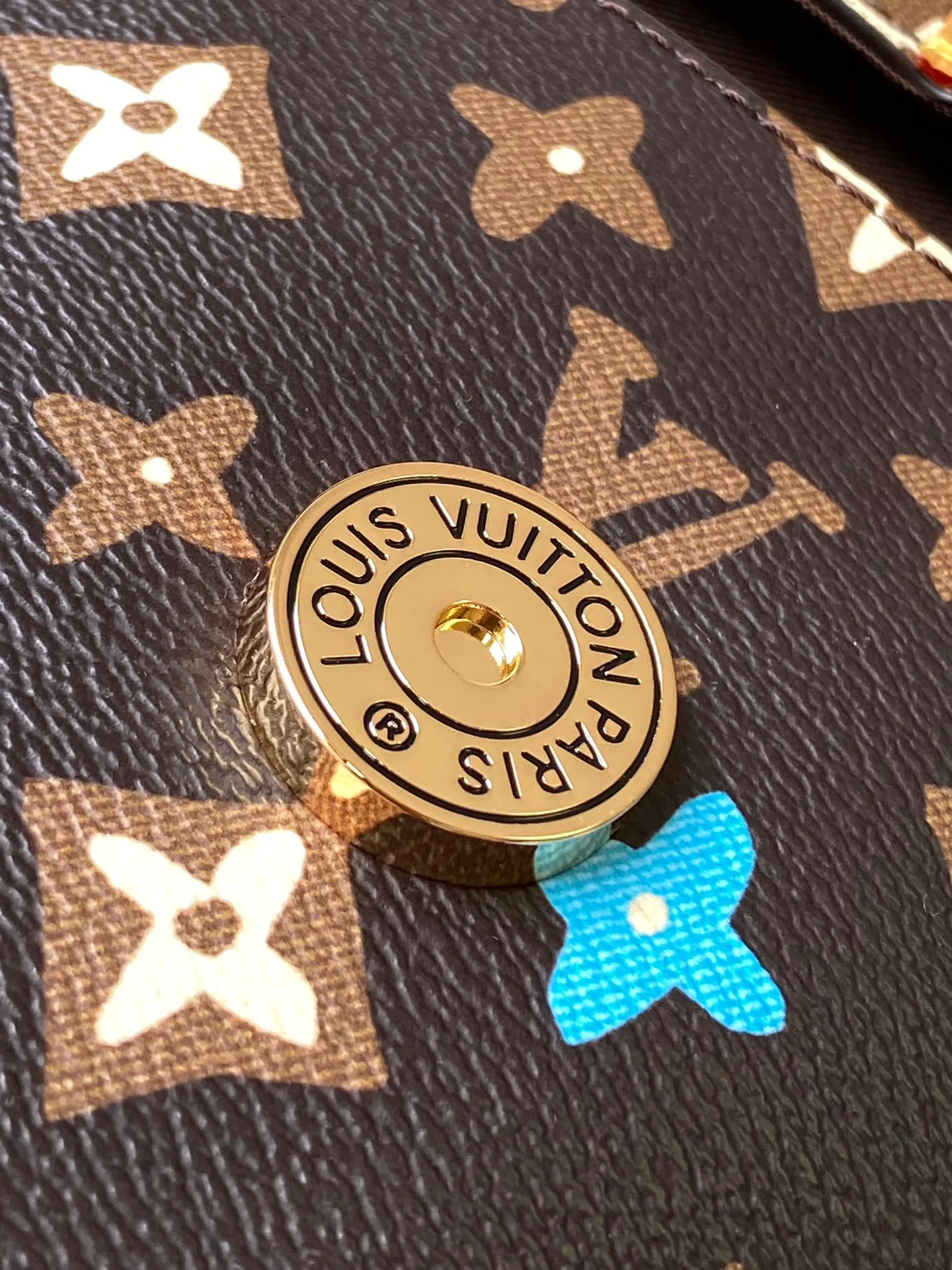 Louis Vuitton Envelope Pouch M83344 - Image 9
